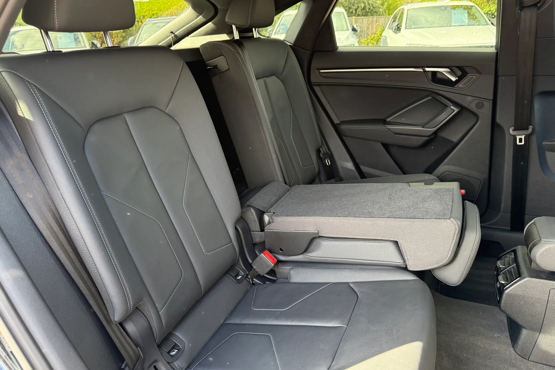 Audi Q3 thumbnail image number 47