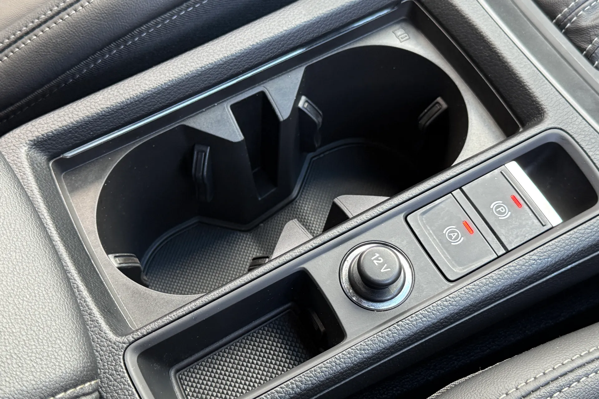 Audi Q3 thumbnail image number 41