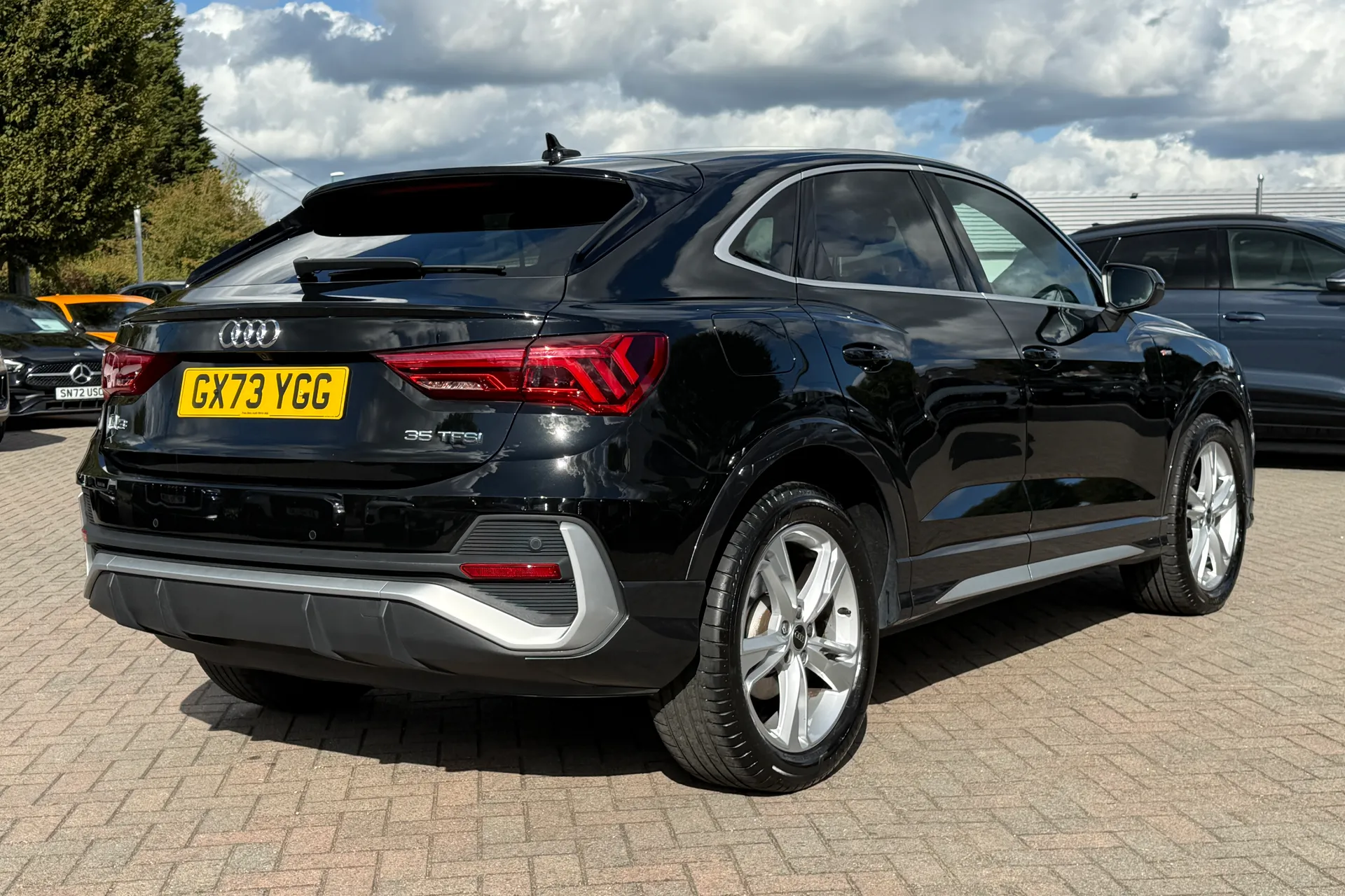 Audi Q3 thumbnail image number 33