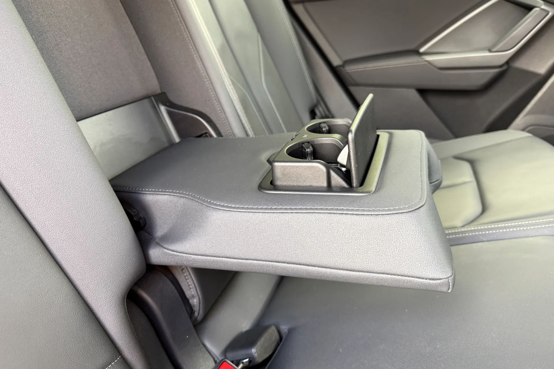 Audi Q3 thumbnail image number 46