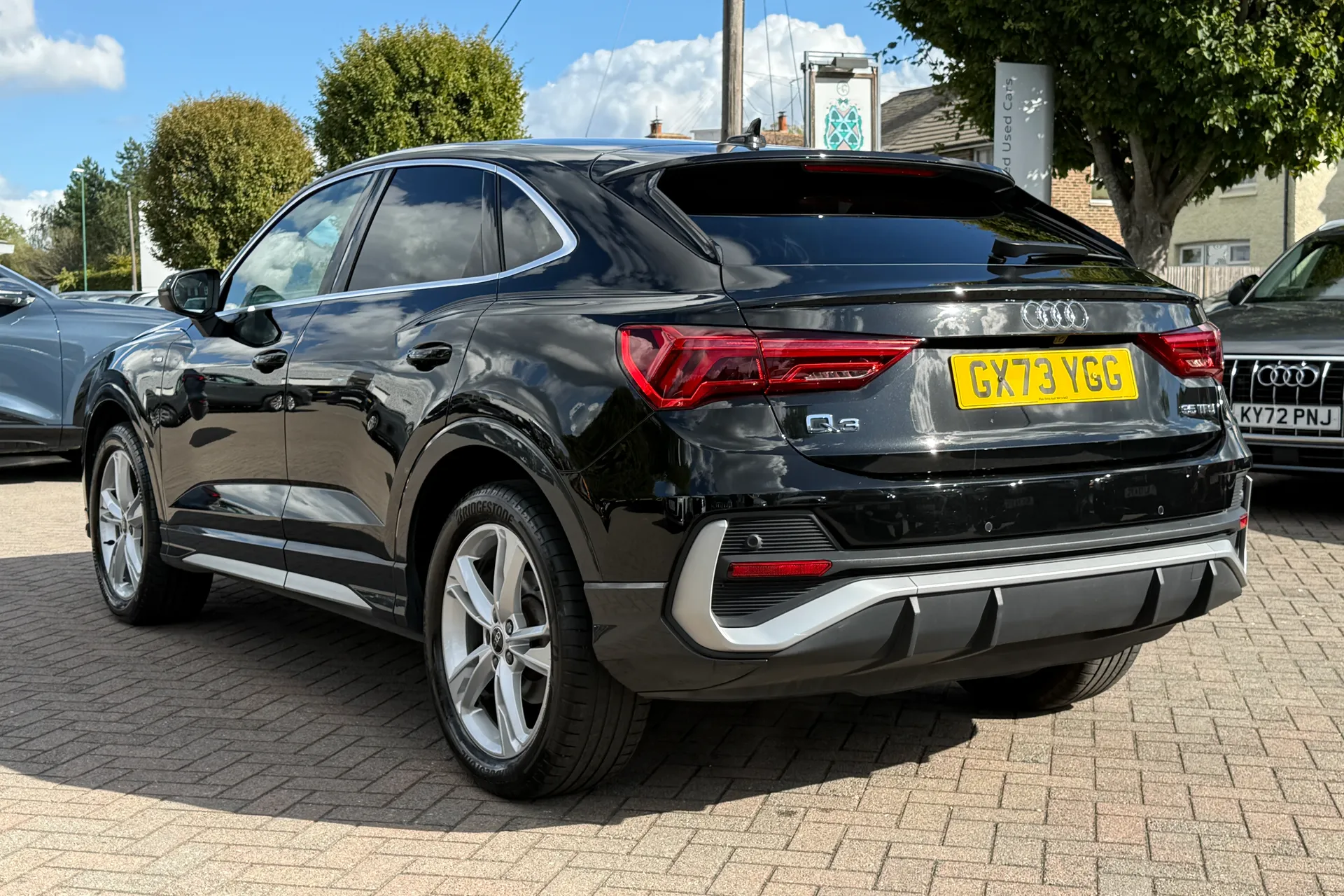 Audi Q3 thumbnail image number 35