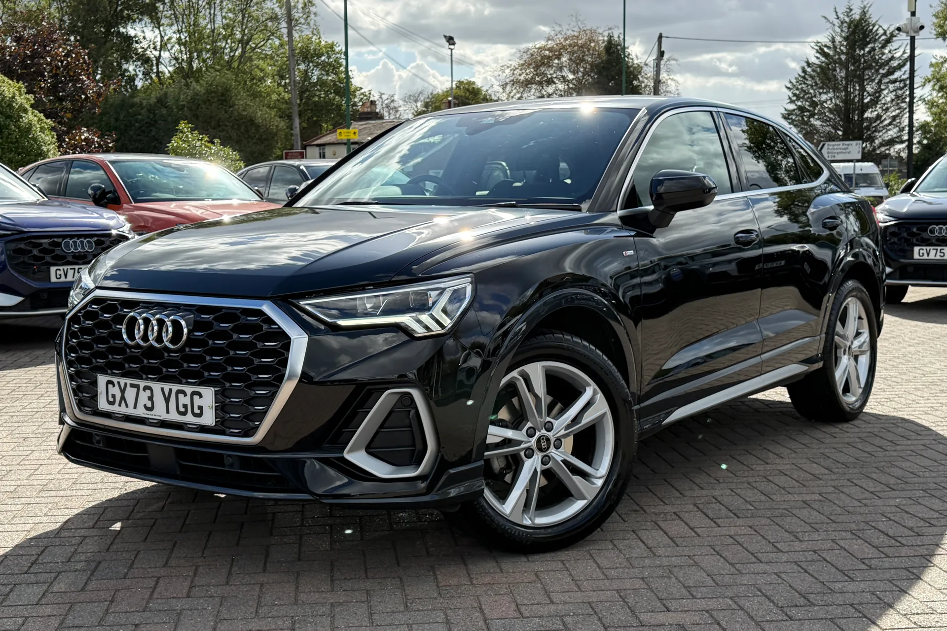 Audi Q3 thumbnail image number 27