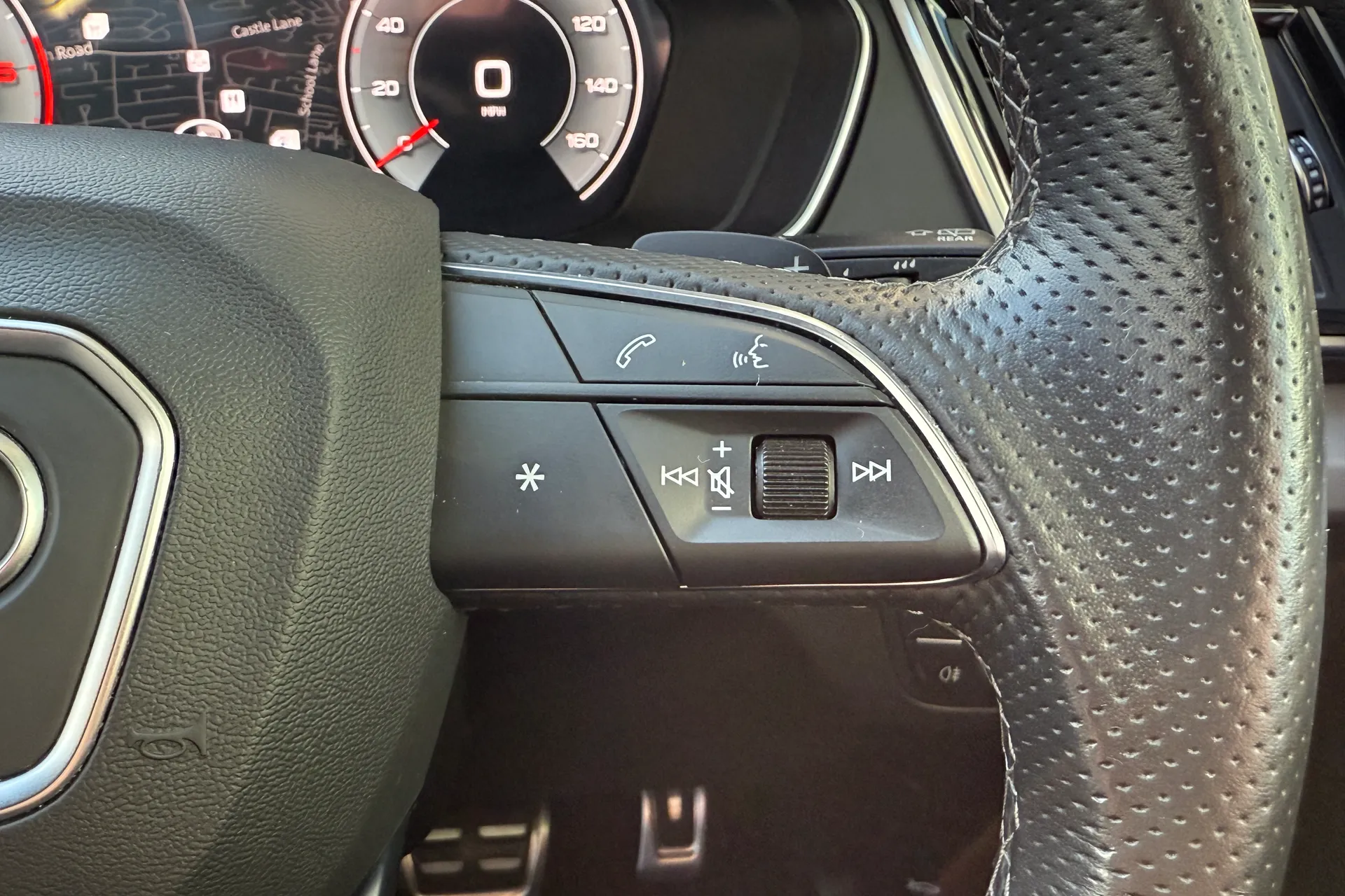 Audi Q5 thumbnail image number 13