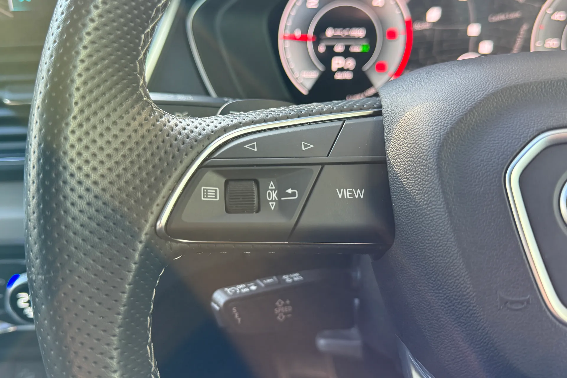 Audi Q5 thumbnail image number 11