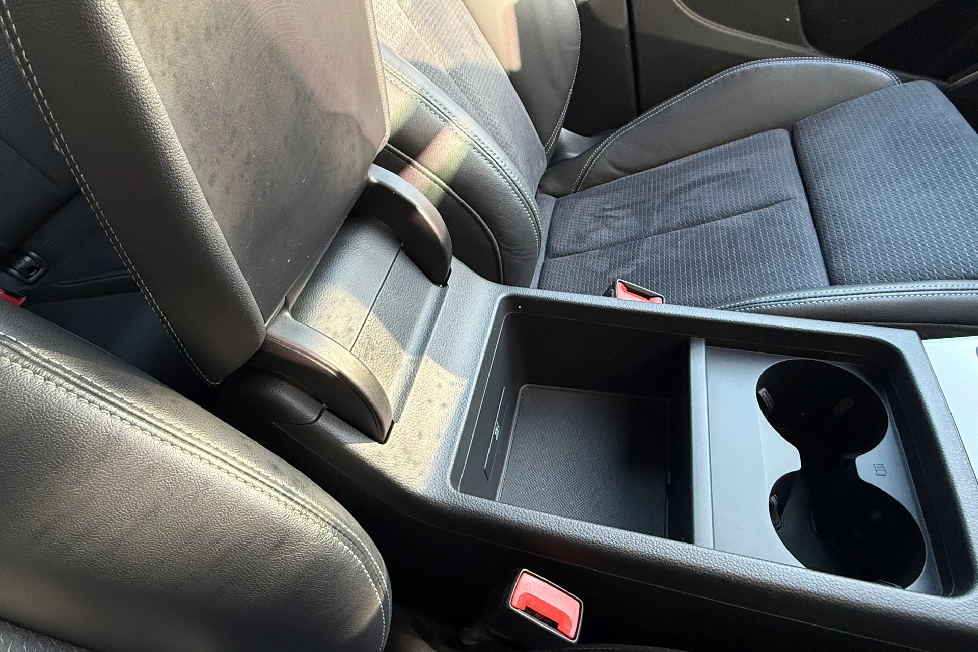 Audi Q5 thumbnail image number 35