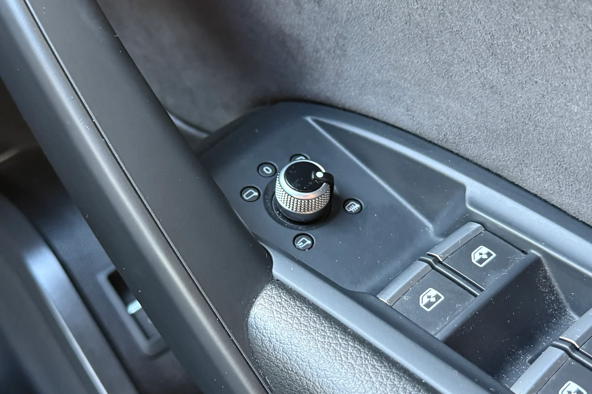 Audi Q5 thumbnail image number 31