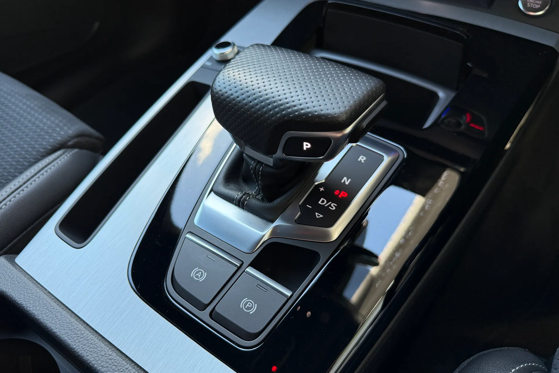 Audi Q5 thumbnail image number 25