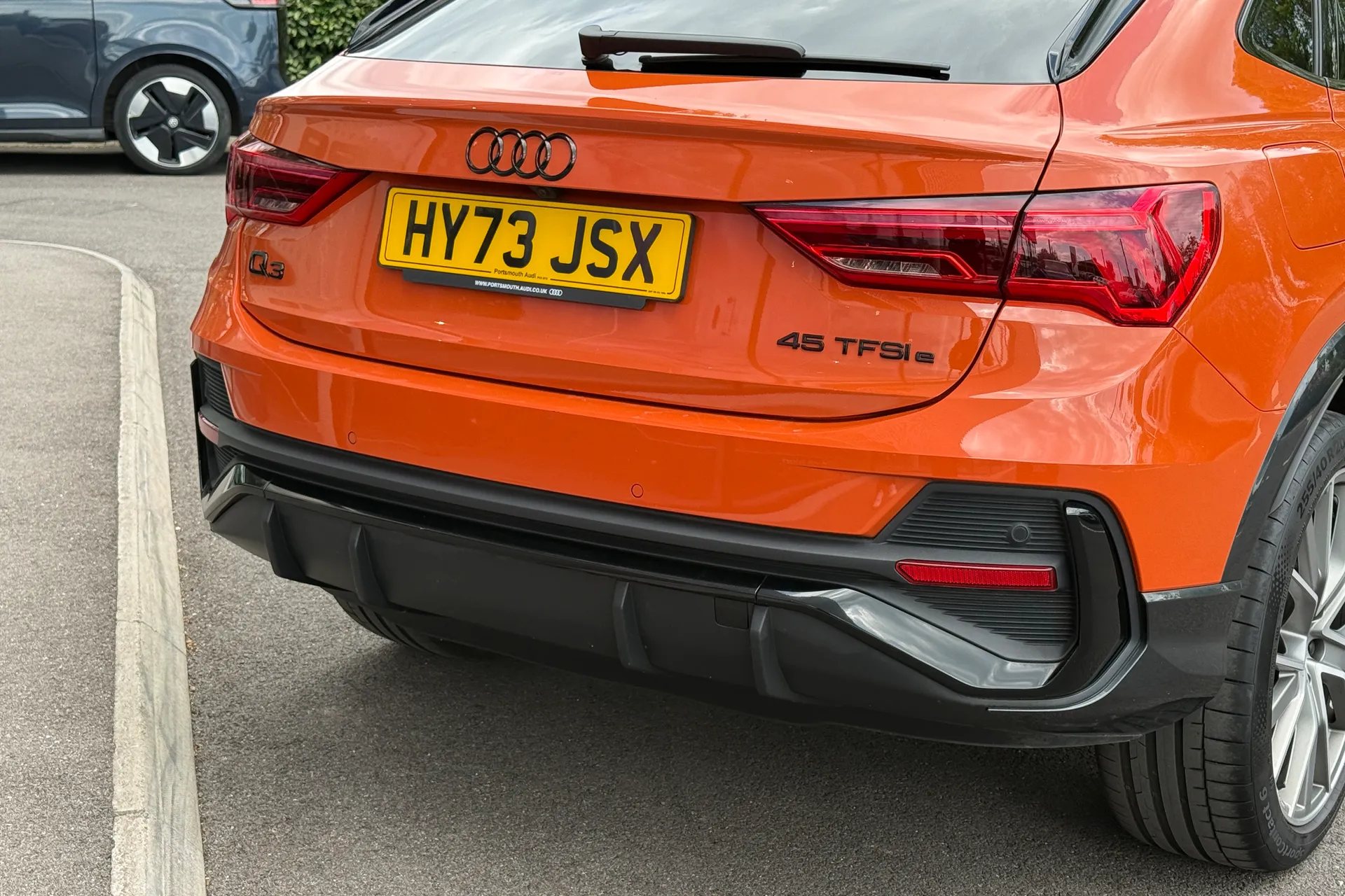 Audi Q3 thumbnail image number 33