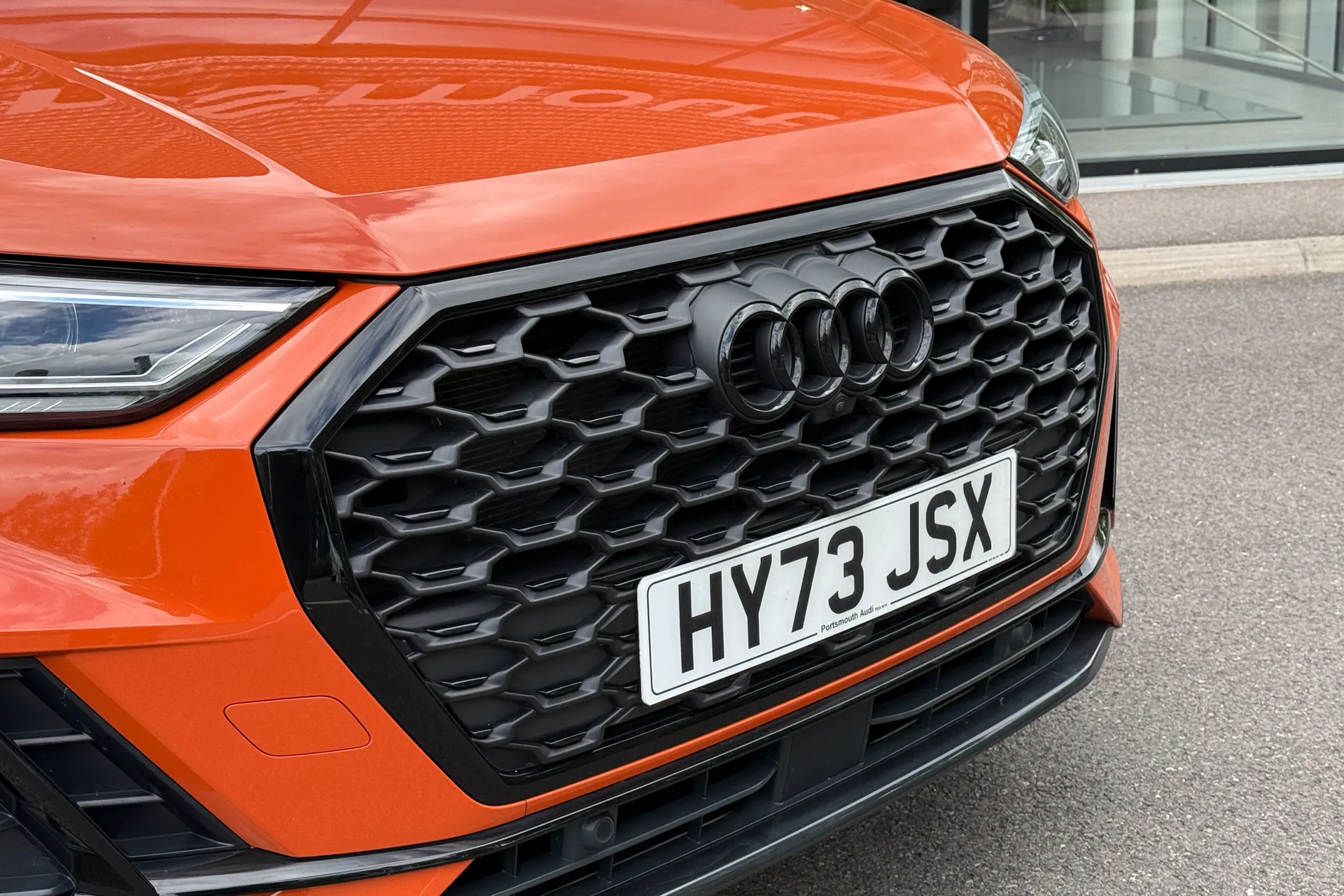 Audi Q3 thumbnail image number 15