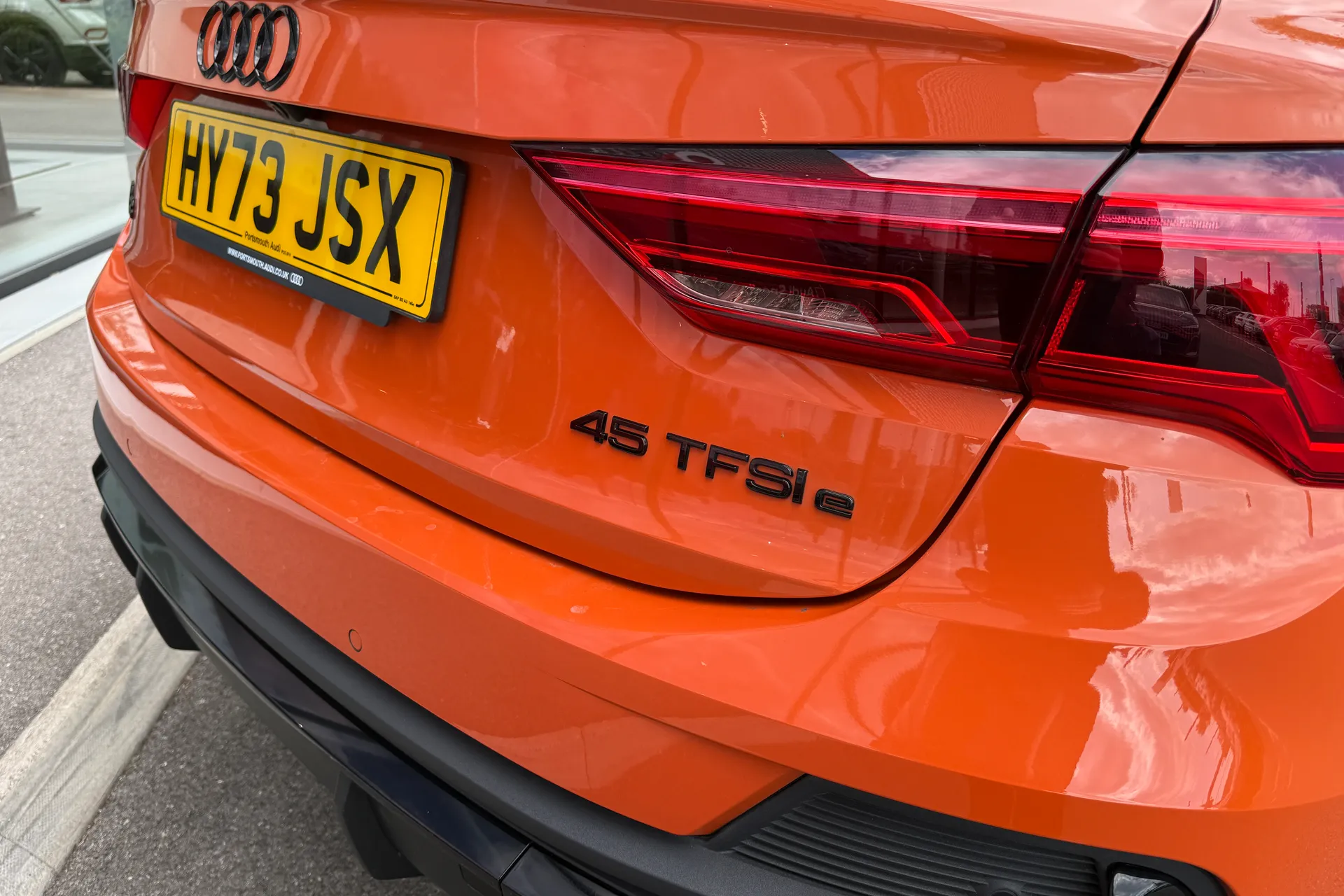 Audi Q3 thumbnail image number 31