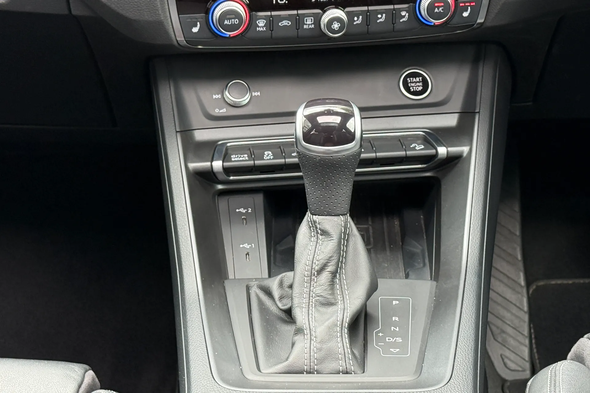 Audi Q3 thumbnail image number 57