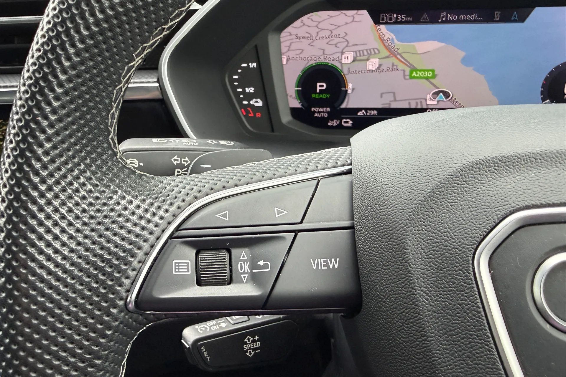 Audi Q3 thumbnail image number 46