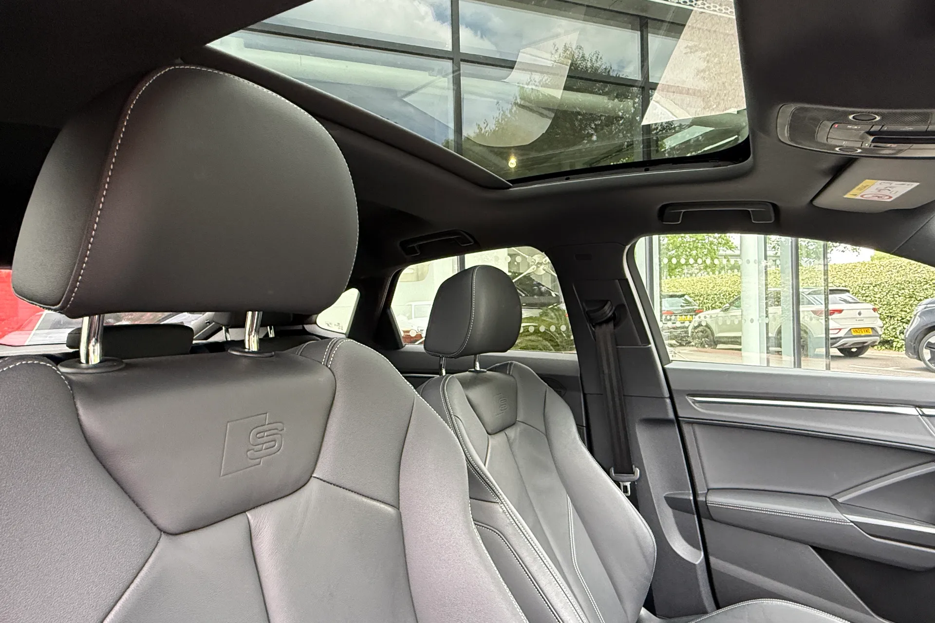 Audi Q3 thumbnail image number 40