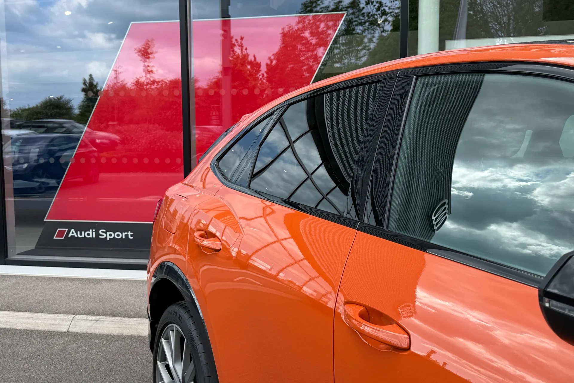 Audi Q3 thumbnail image number 20