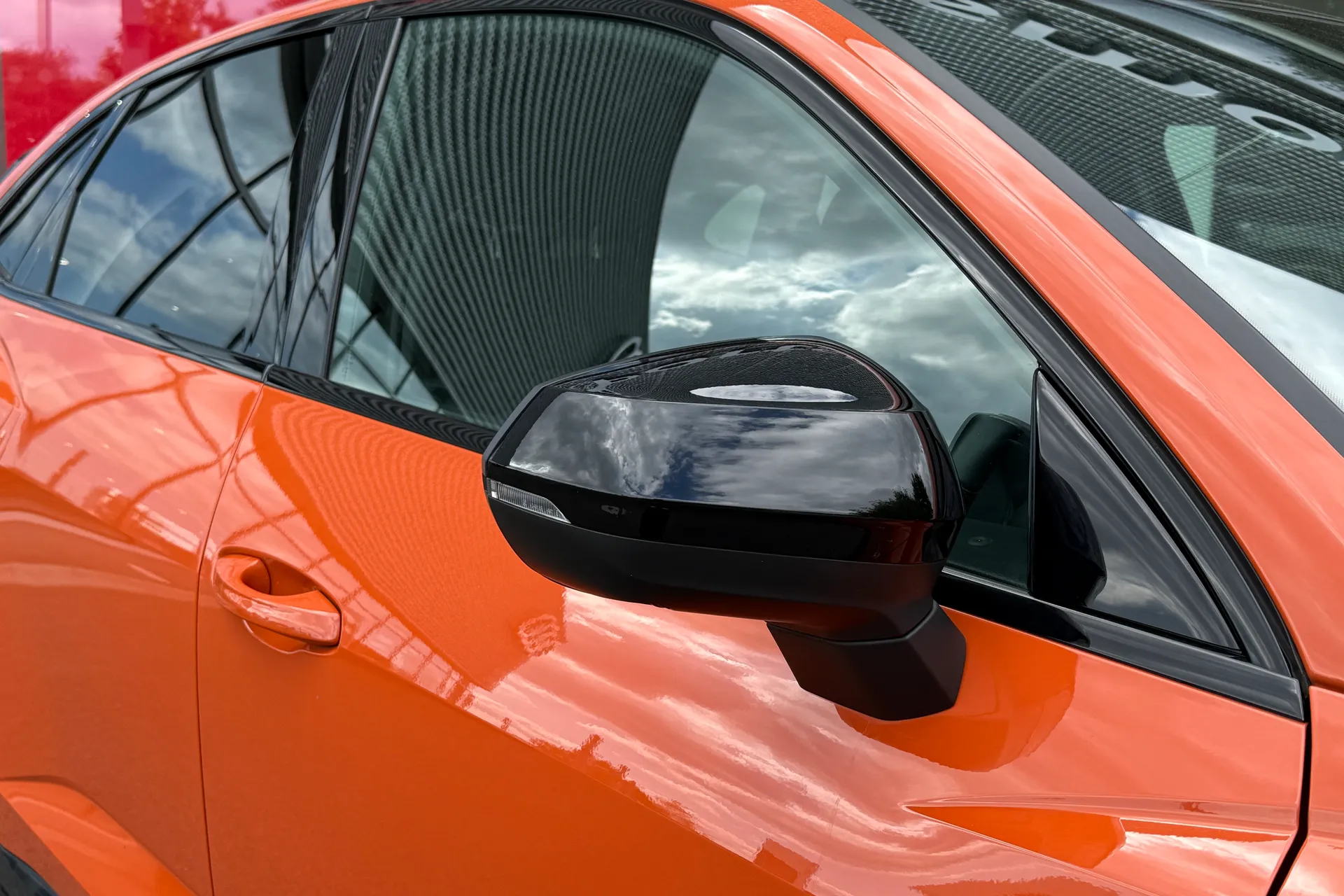 Audi Q3 thumbnail image number 24