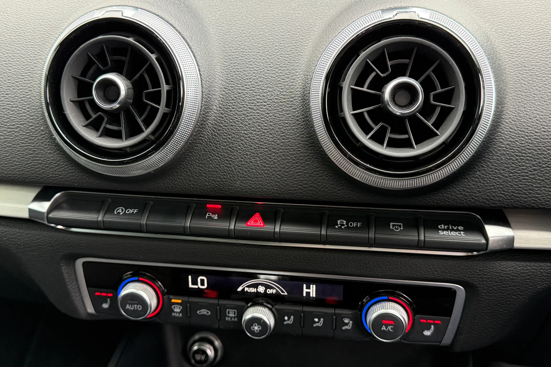 Audi A3 thumbnail image number 52