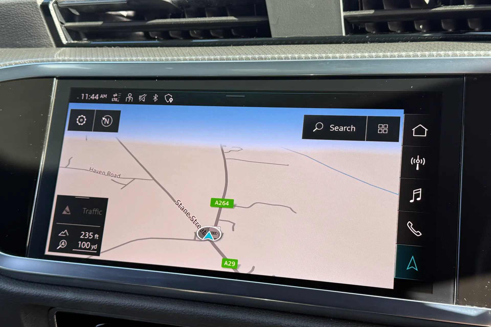 Audi Q3 thumbnail image number 5