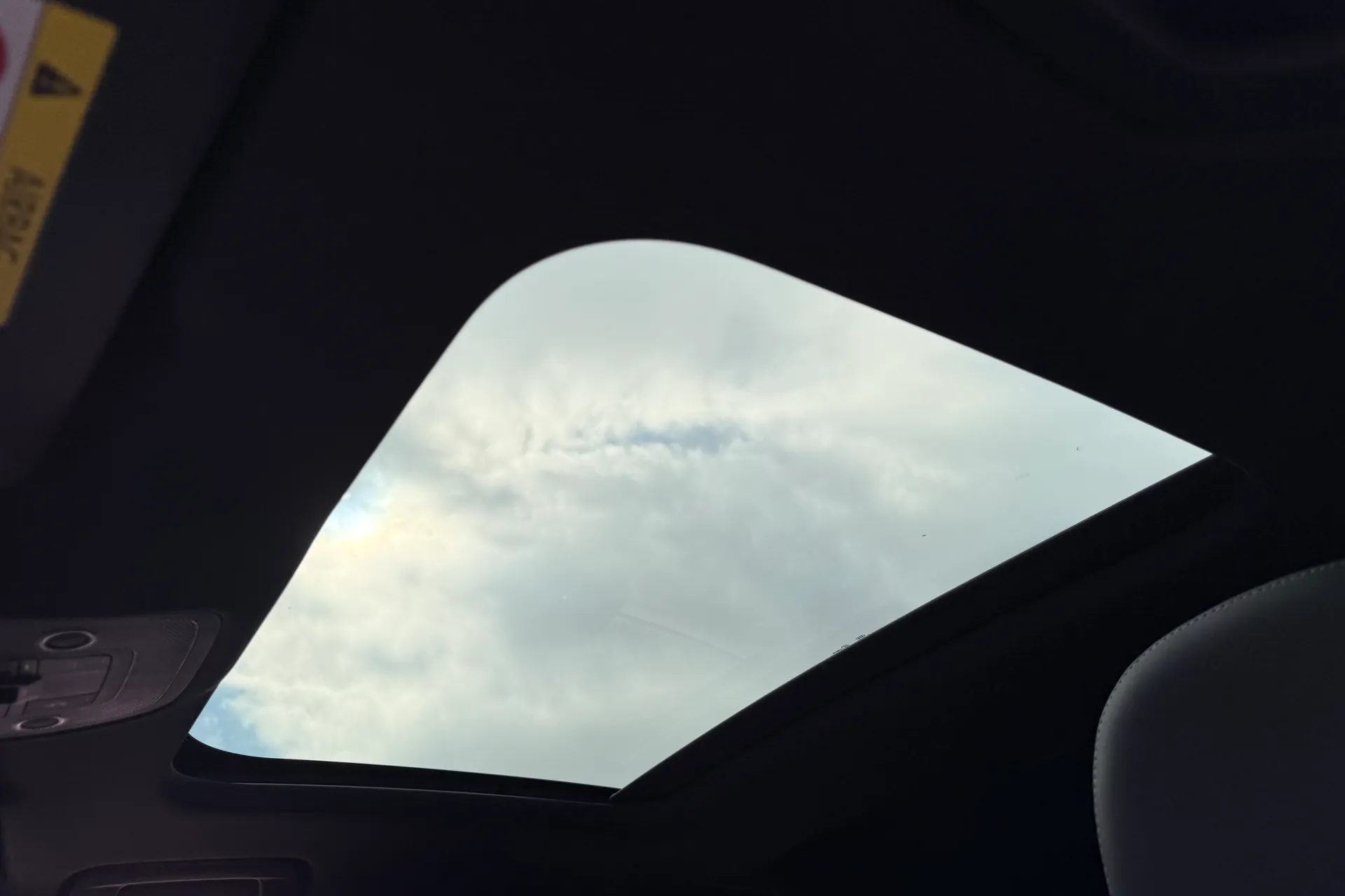 Audi Q3 thumbnail image number 38