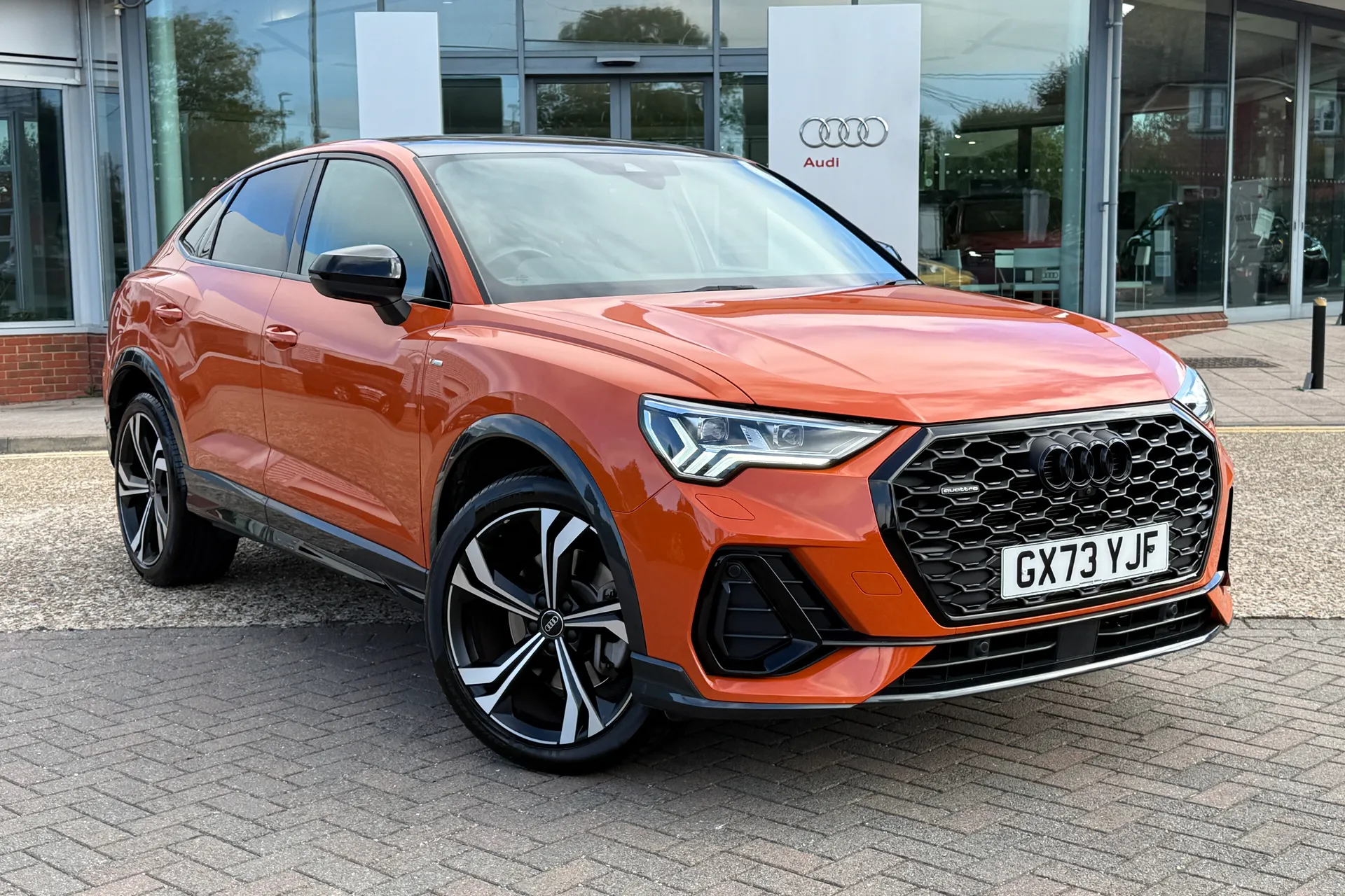 Audi Q3 thumbnail image number 29