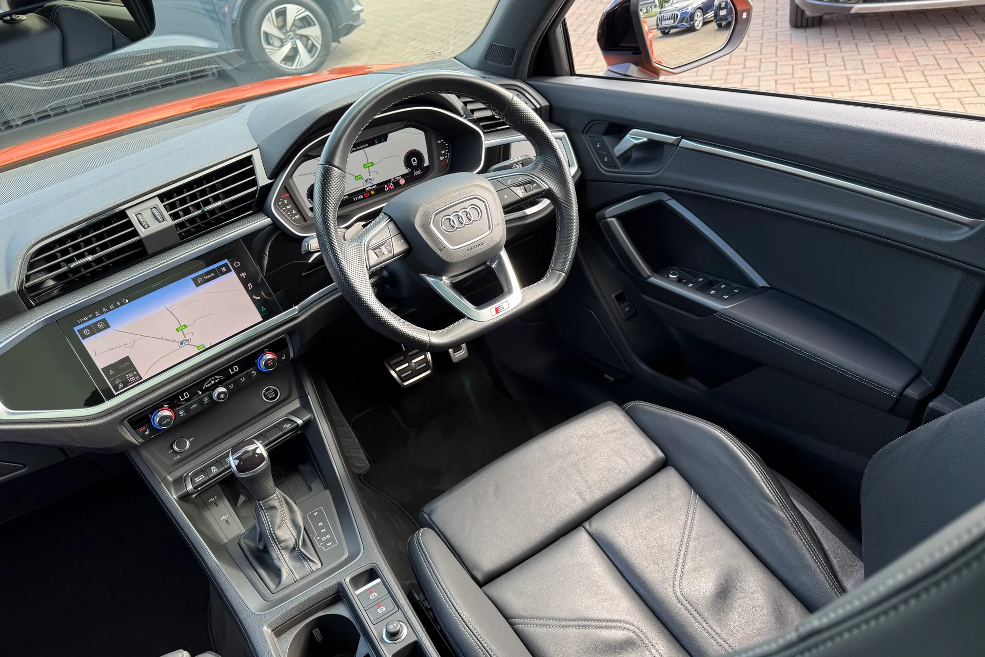 Audi Q3 thumbnail image number 49