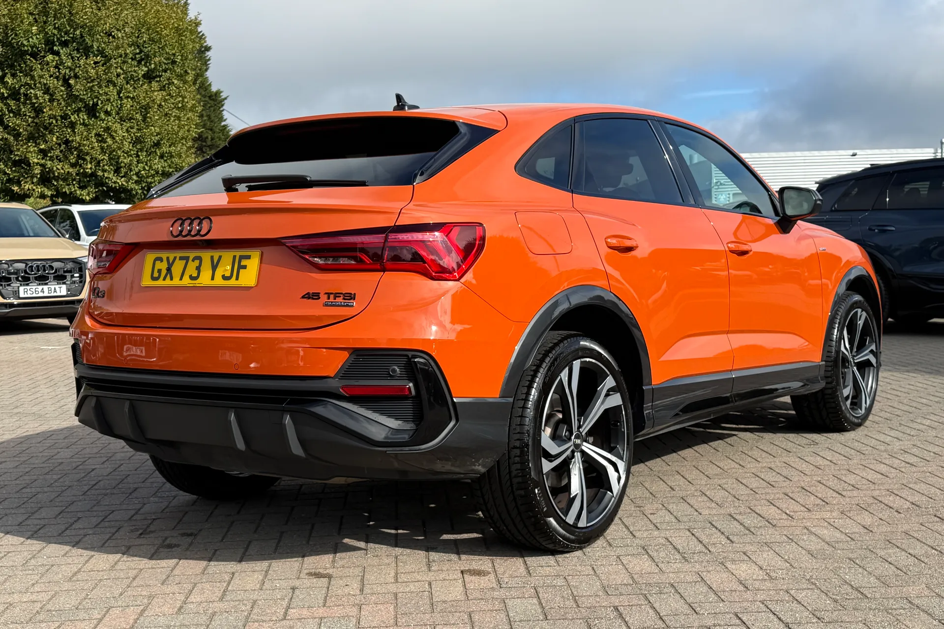 Audi Q3 thumbnail image number 40