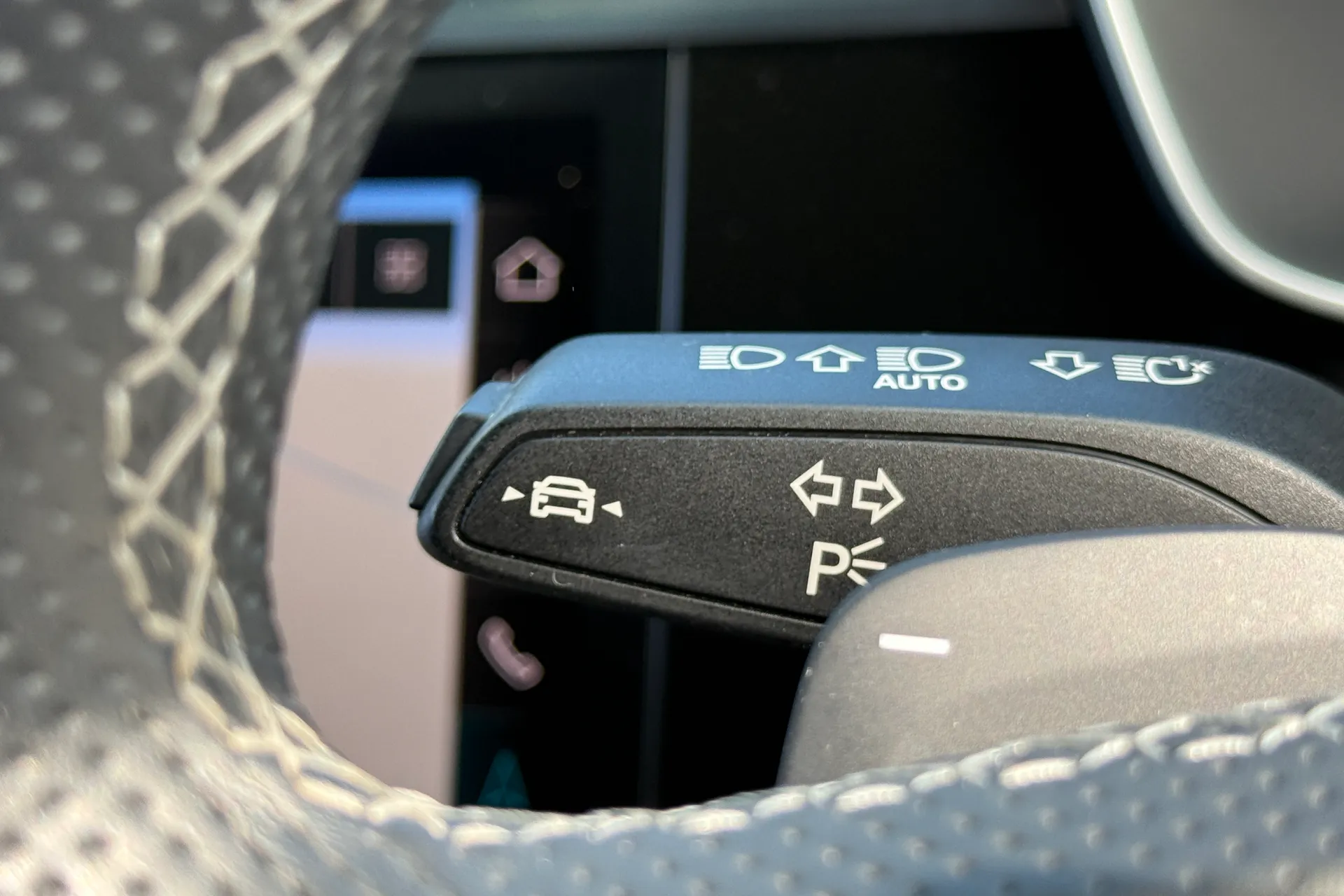 Audi Q3 thumbnail image number 23