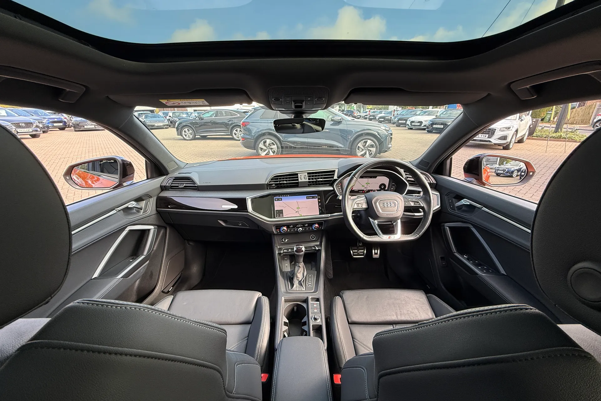 Audi Q3 thumbnail image number 3