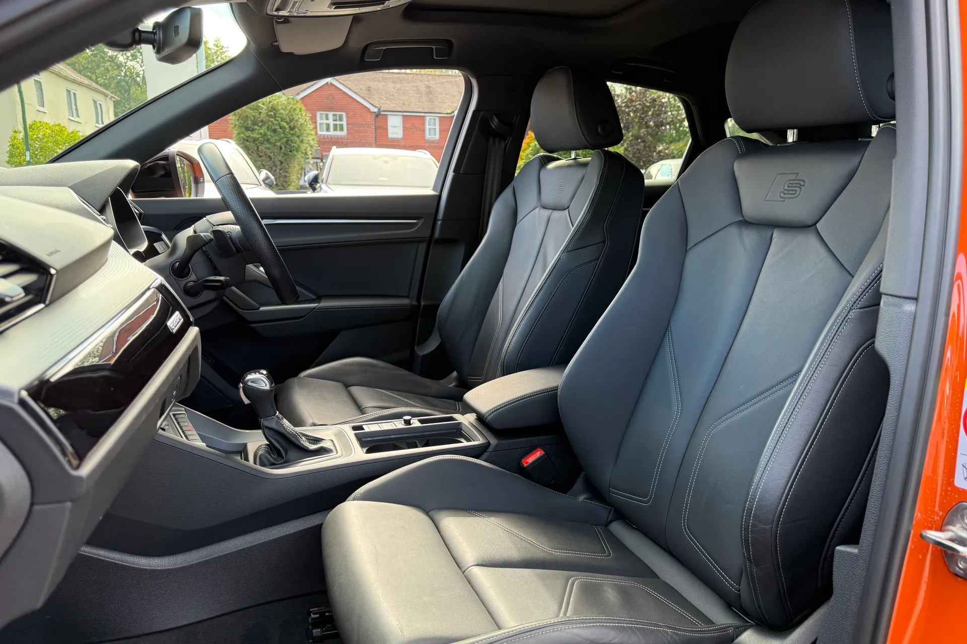 Audi Q3 thumbnail image number 35