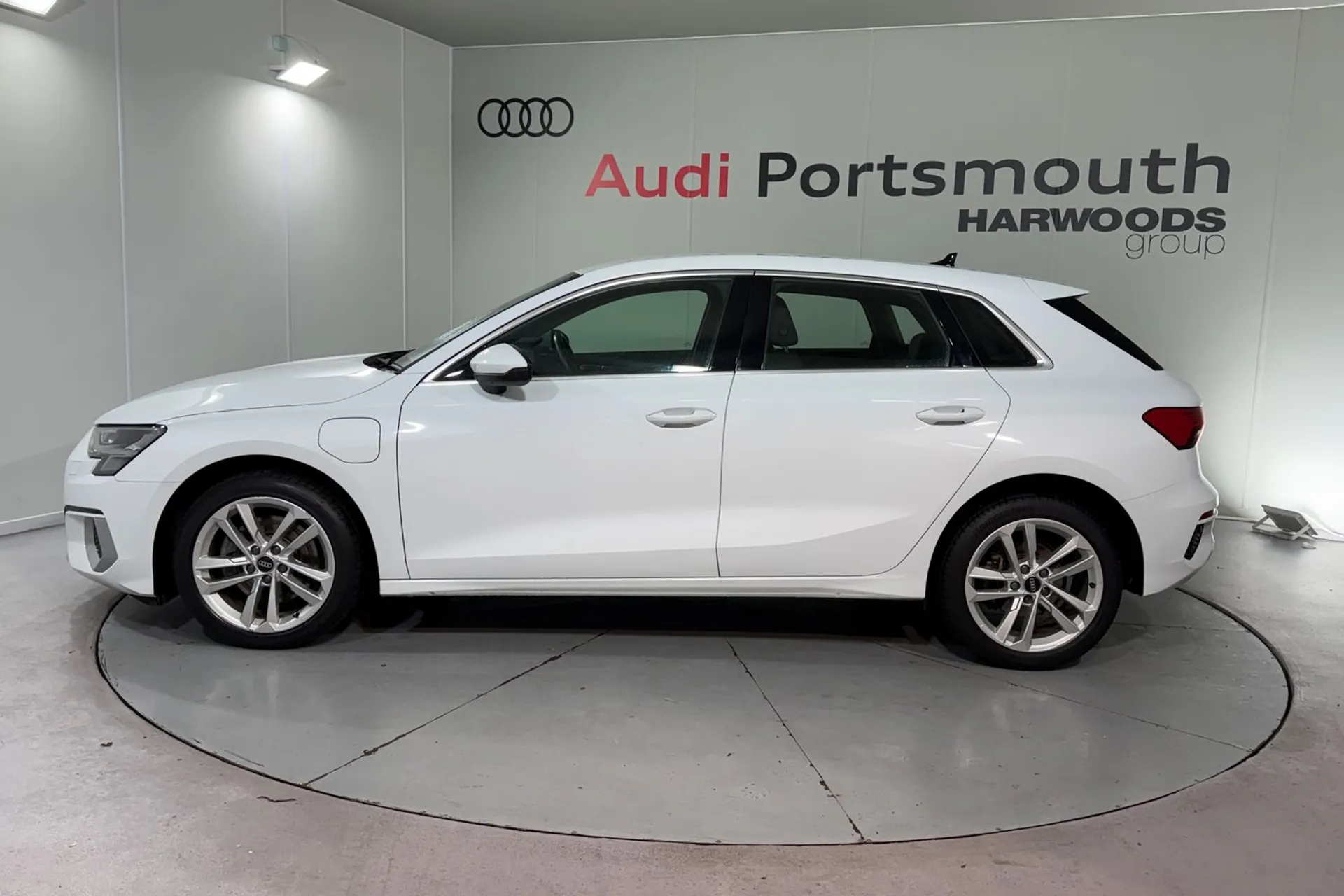 Audi A3 thumbnail image number 10