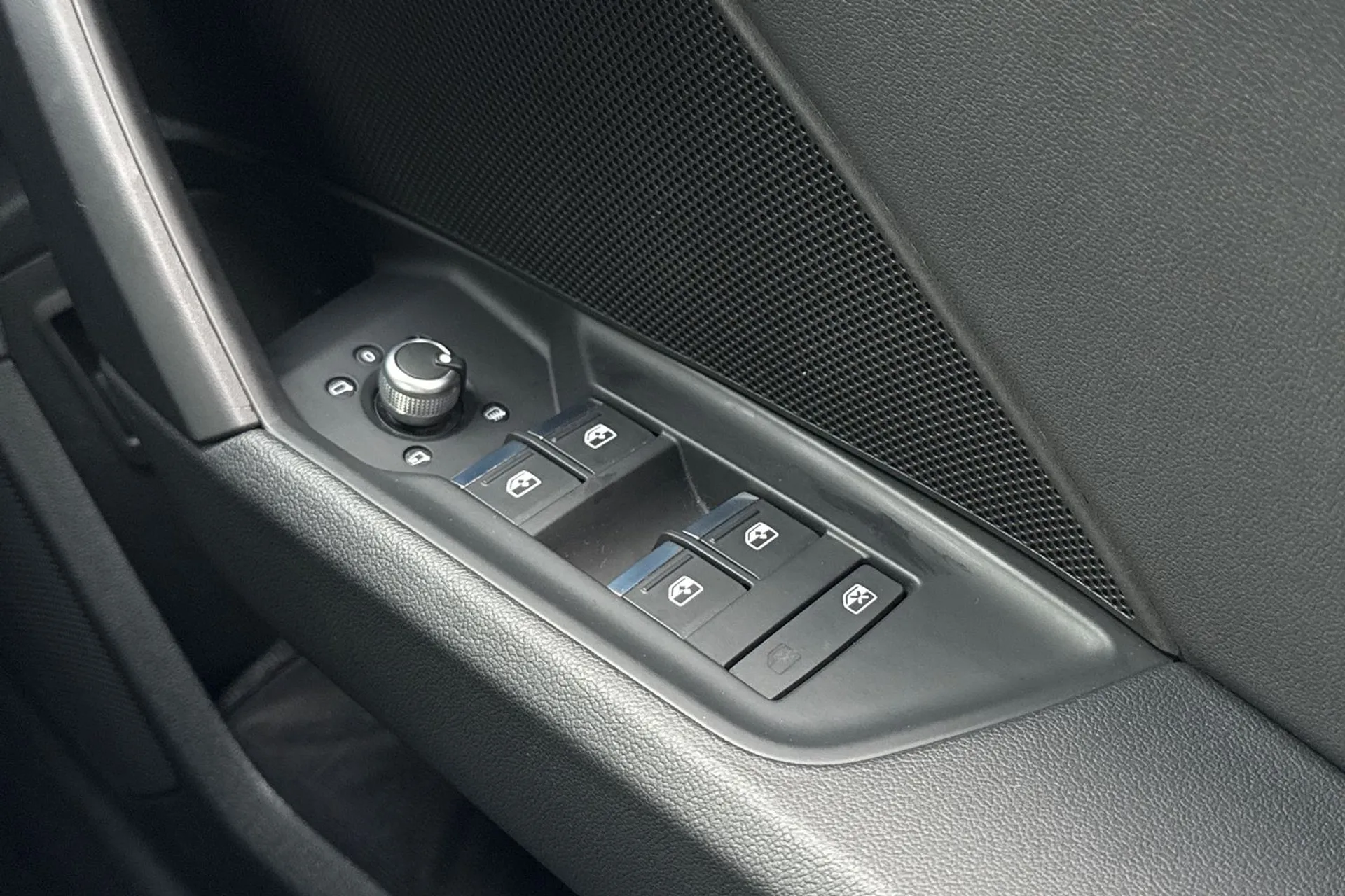 Audi A3 thumbnail image number 46