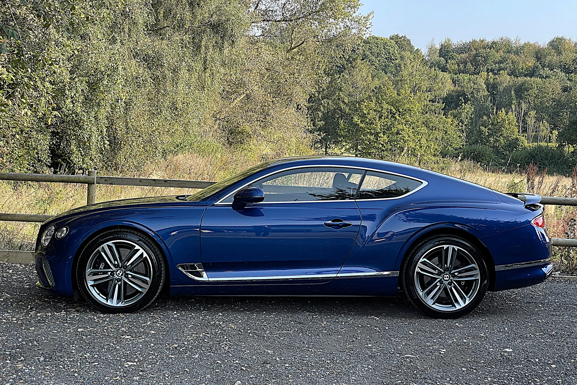 Bentley CONTINENTAL GT thumbnail image number 16