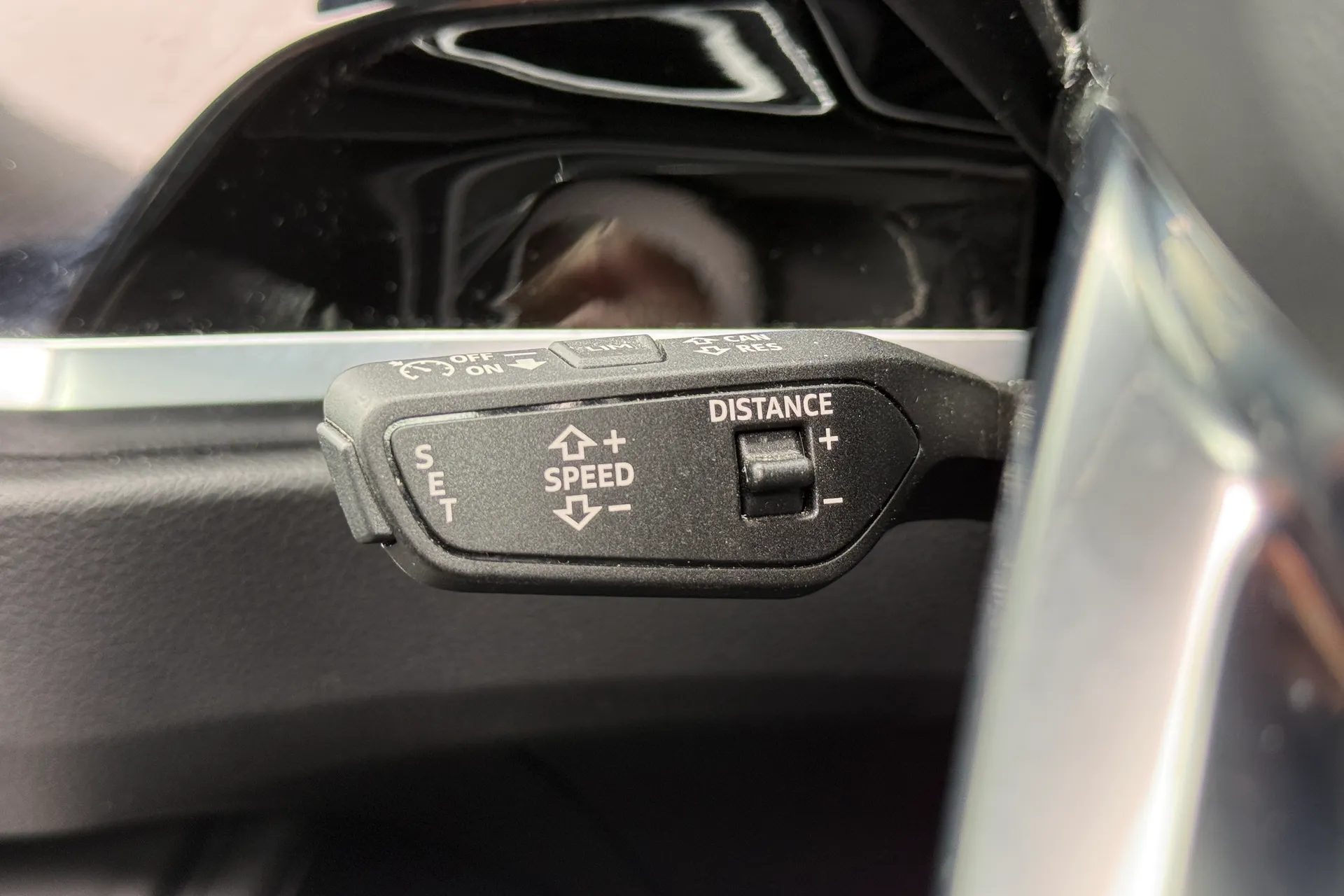 Audi RS Q3 thumbnail image number 11