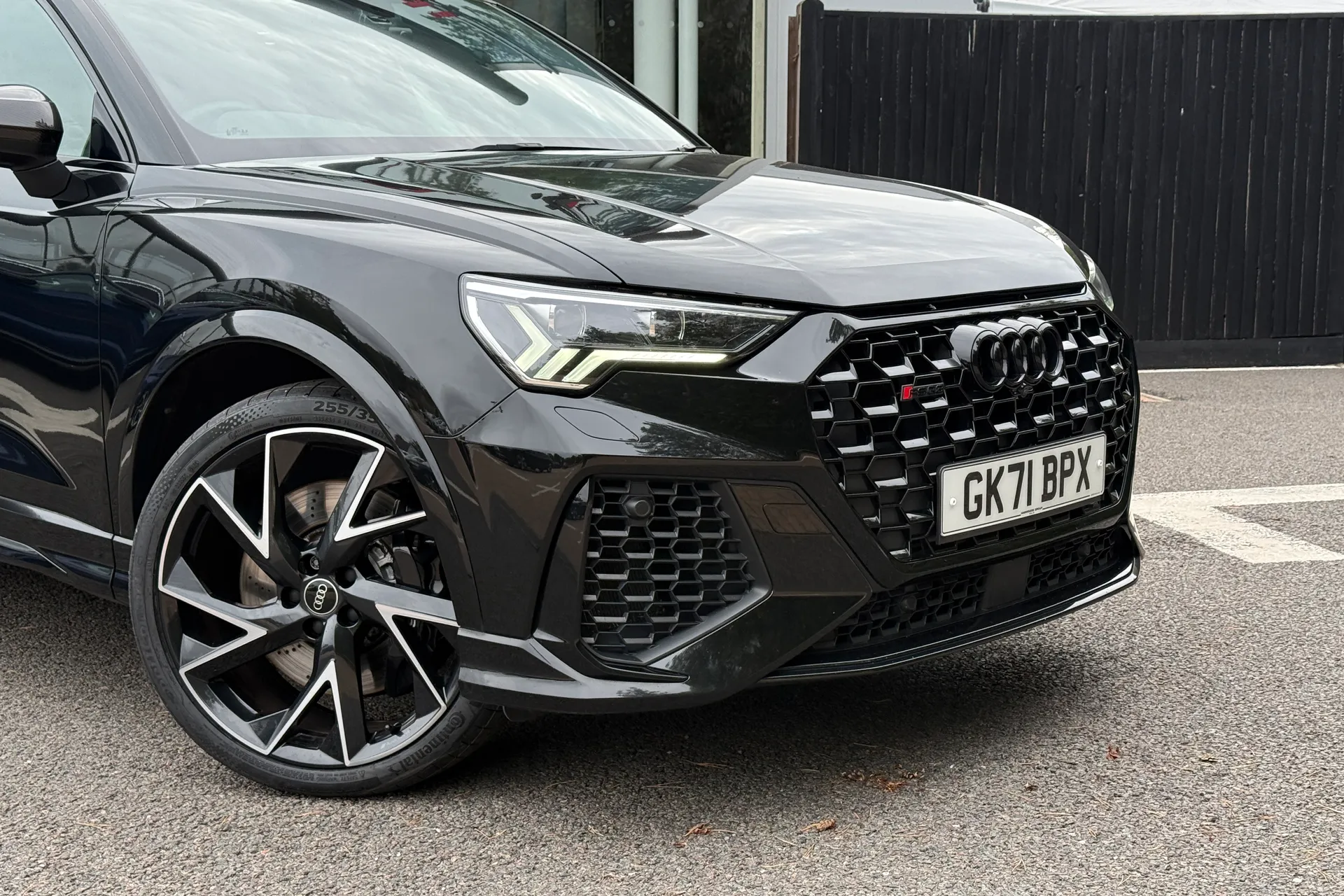 Audi RS Q3 thumbnail image number 2