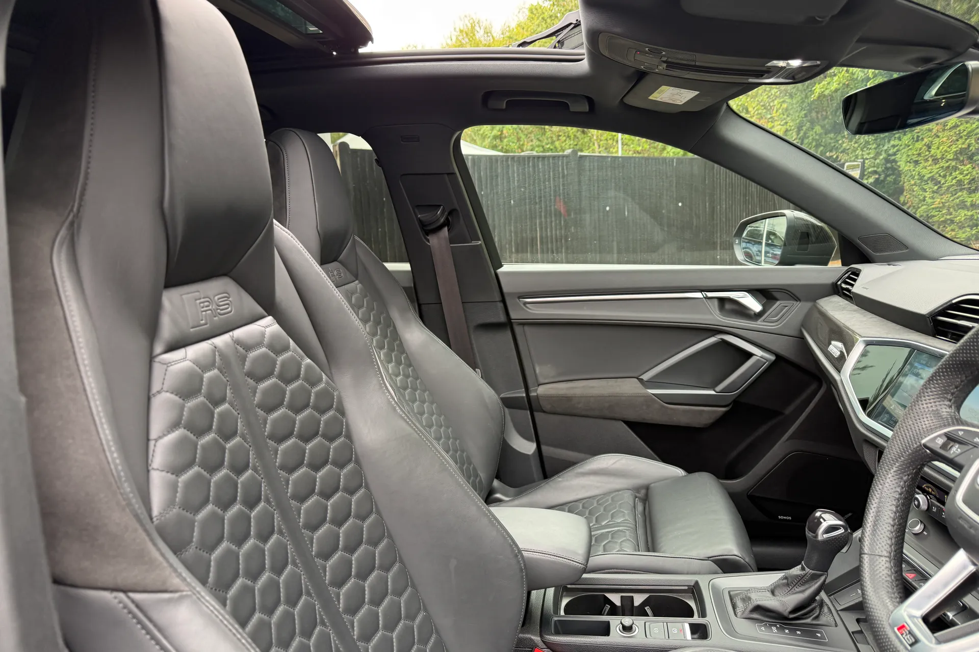 Audi RS Q3 thumbnail image number 24