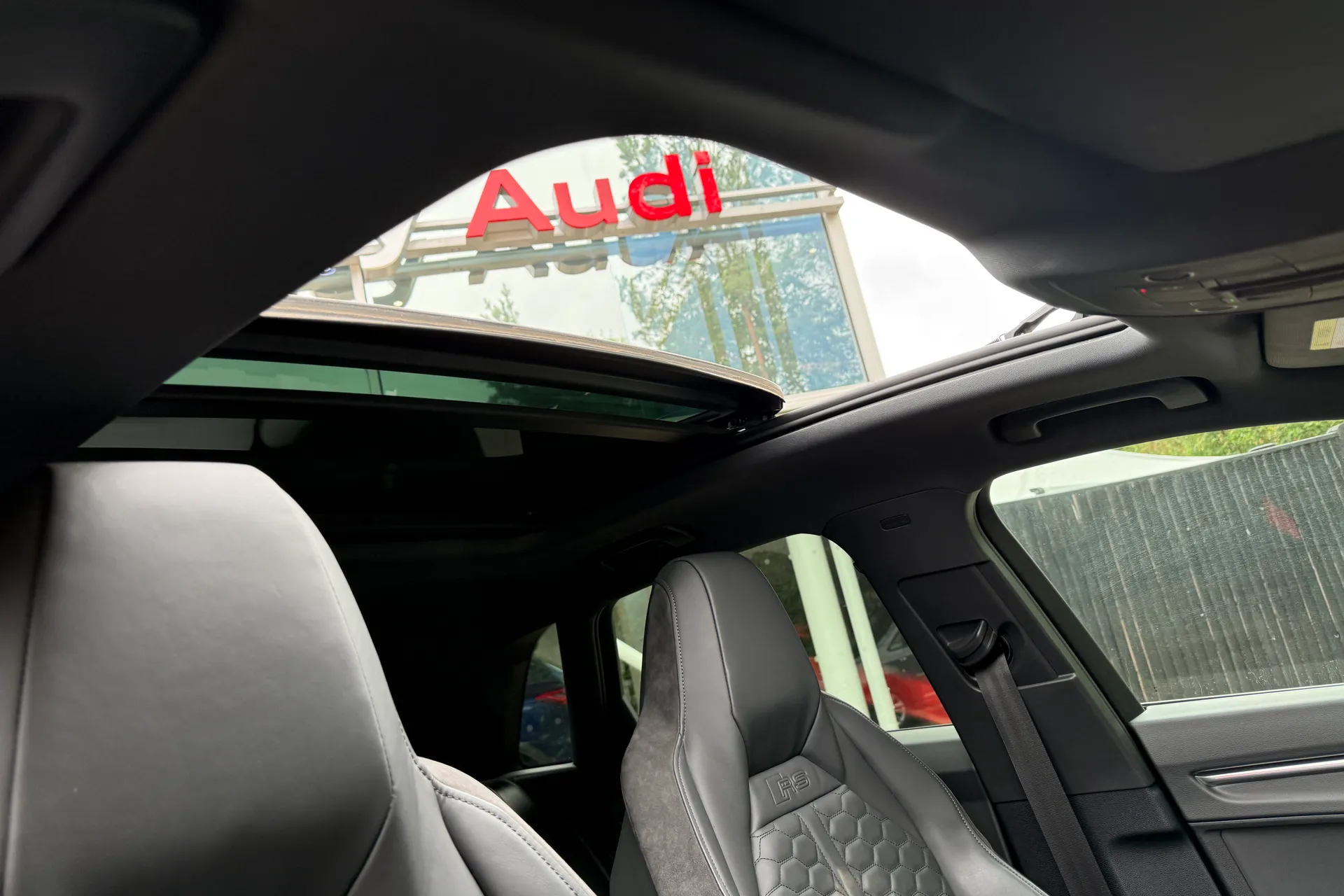 Audi RS Q3 thumbnail image number 27