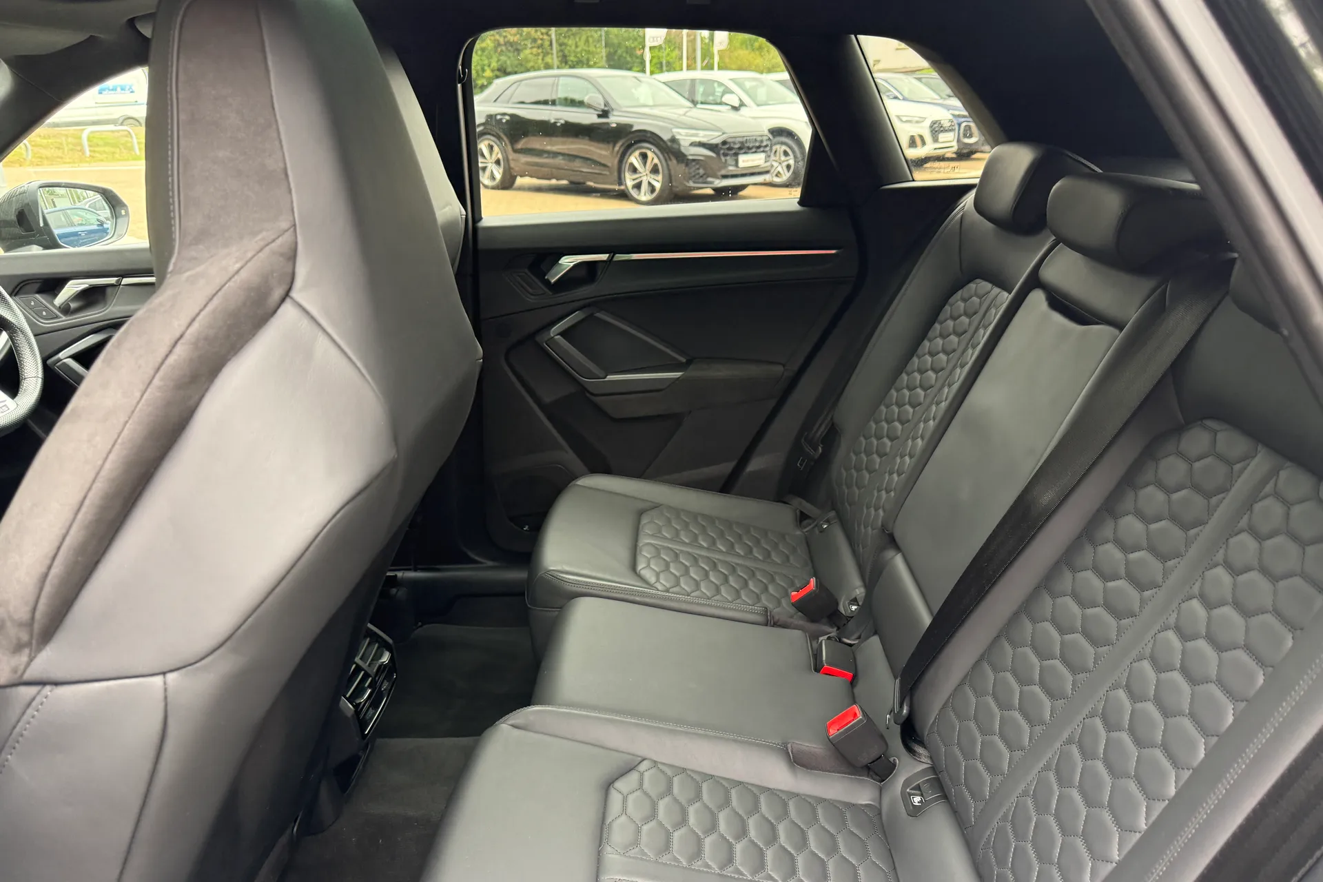 Audi RS Q3 thumbnail image number 43