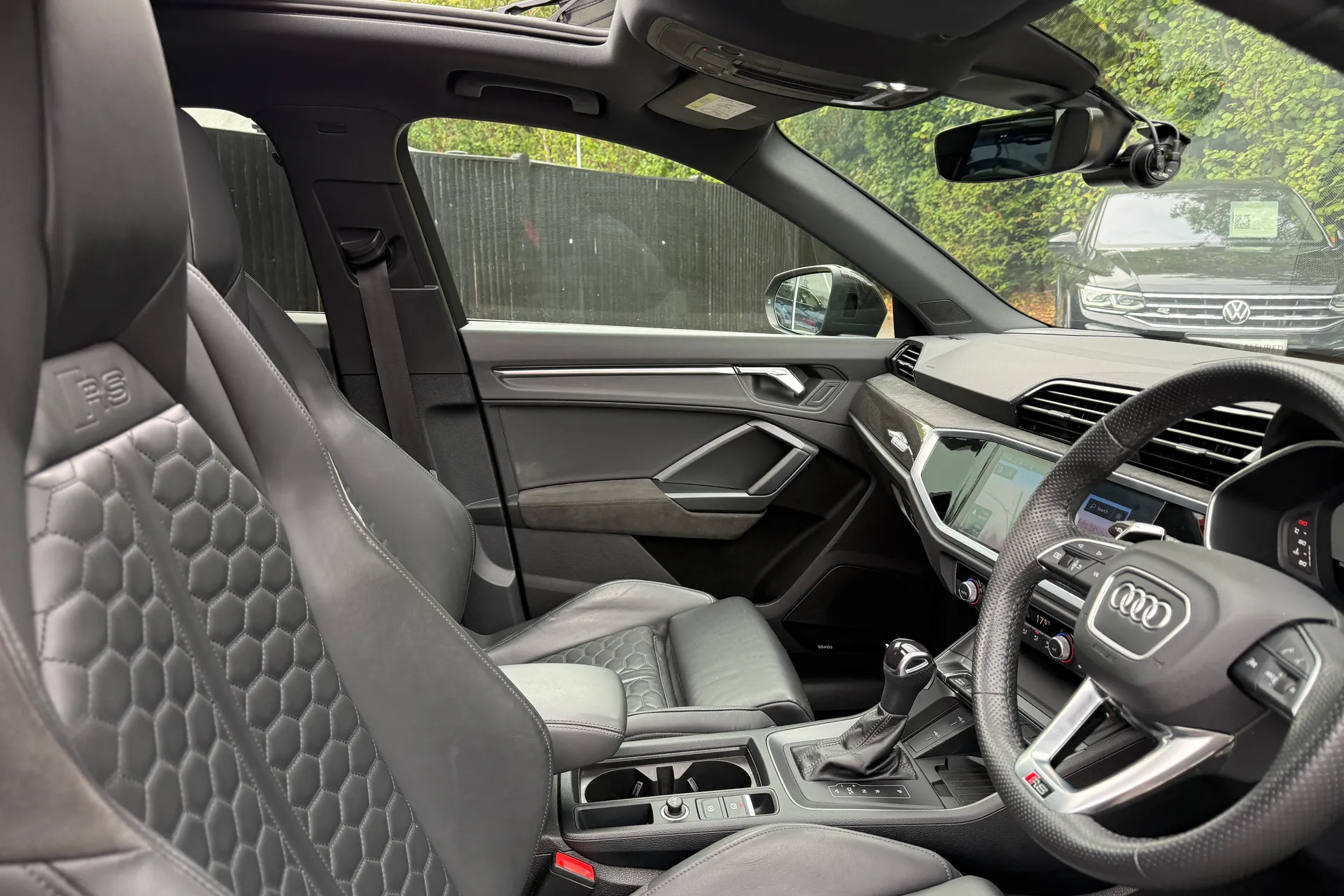 Audi RS Q3 thumbnail image number 25