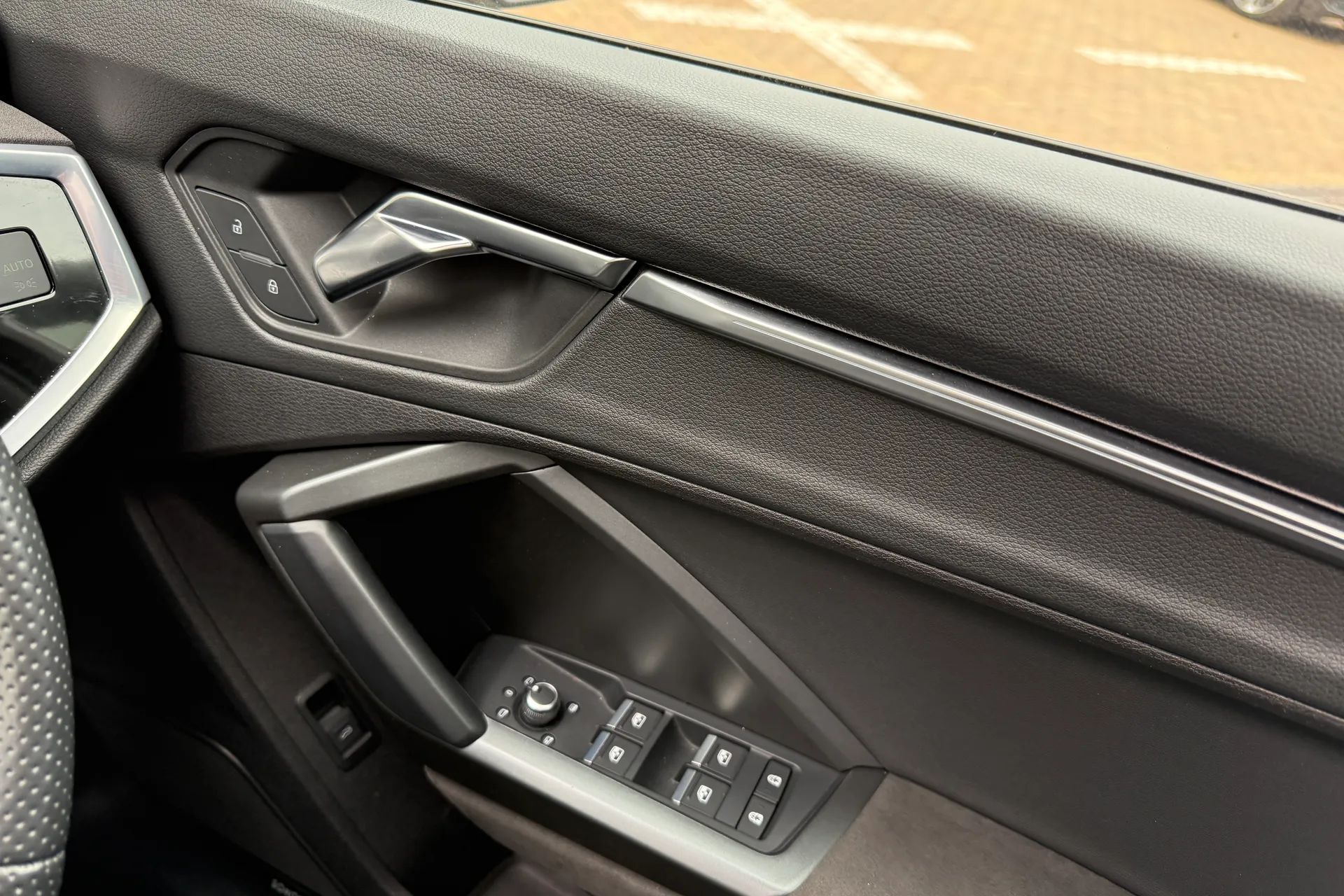 Audi RS Q3 thumbnail image number 15