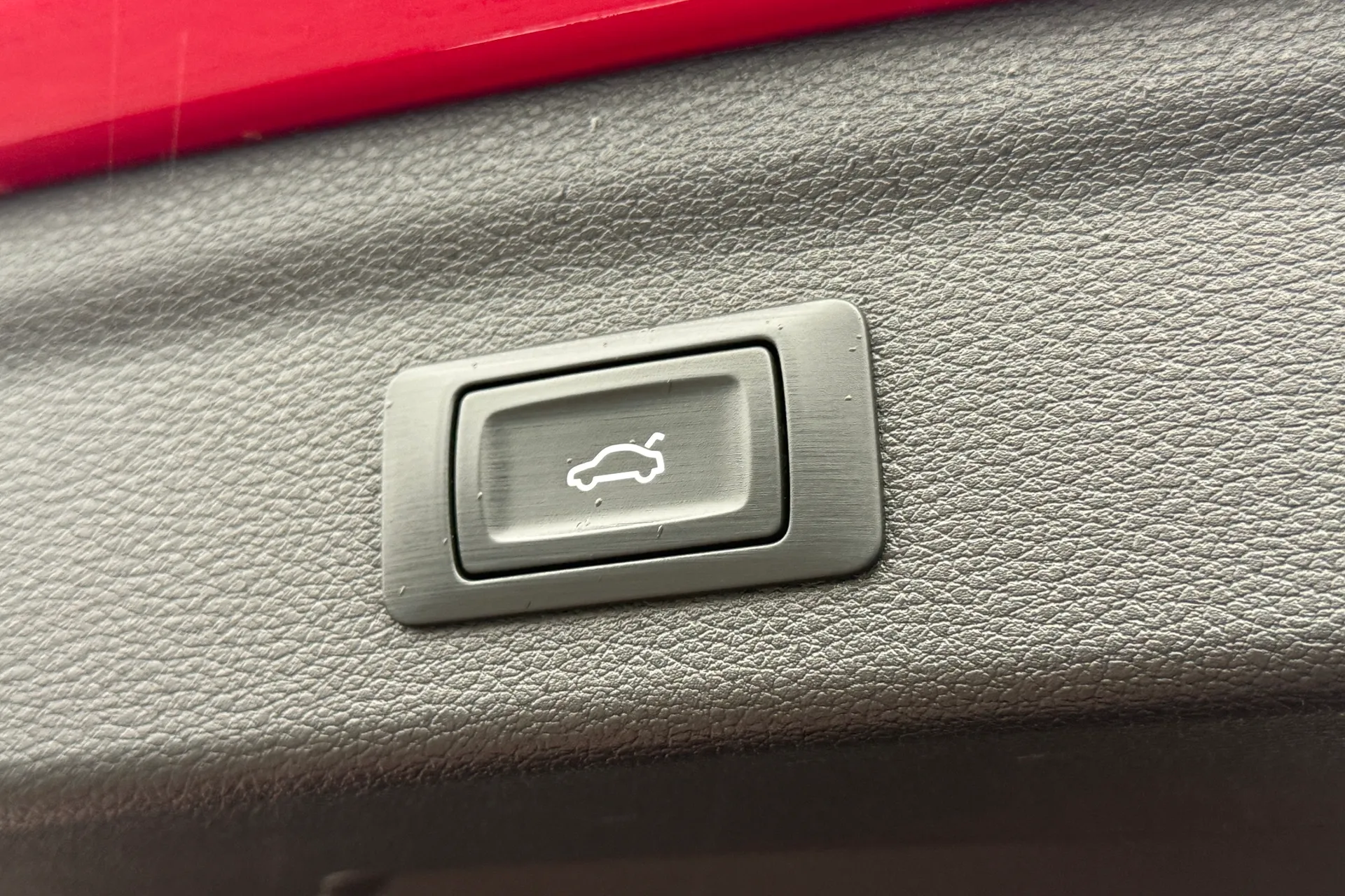 Audi Q3 thumbnail image number 35