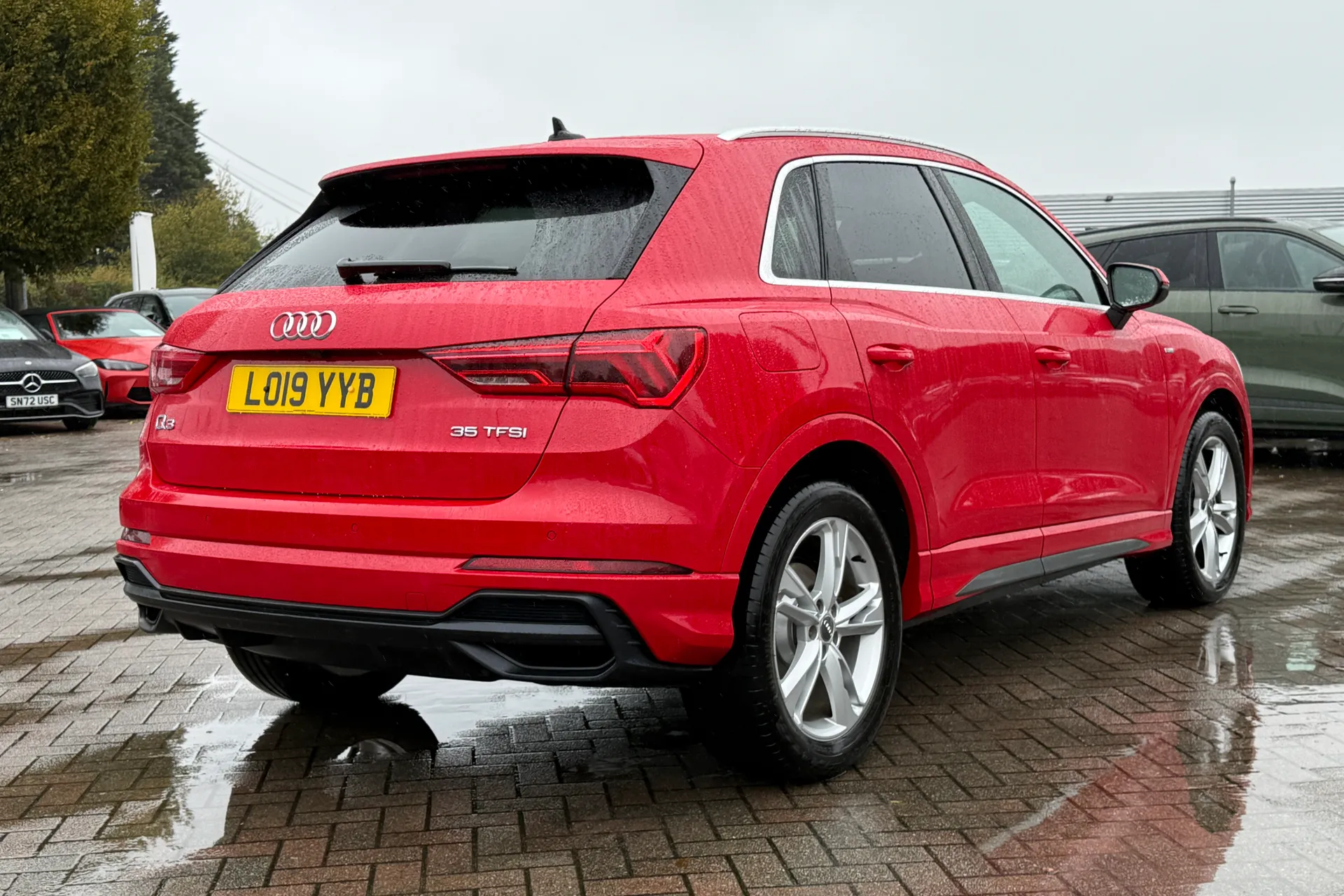 Audi Q3 thumbnail image number 31
