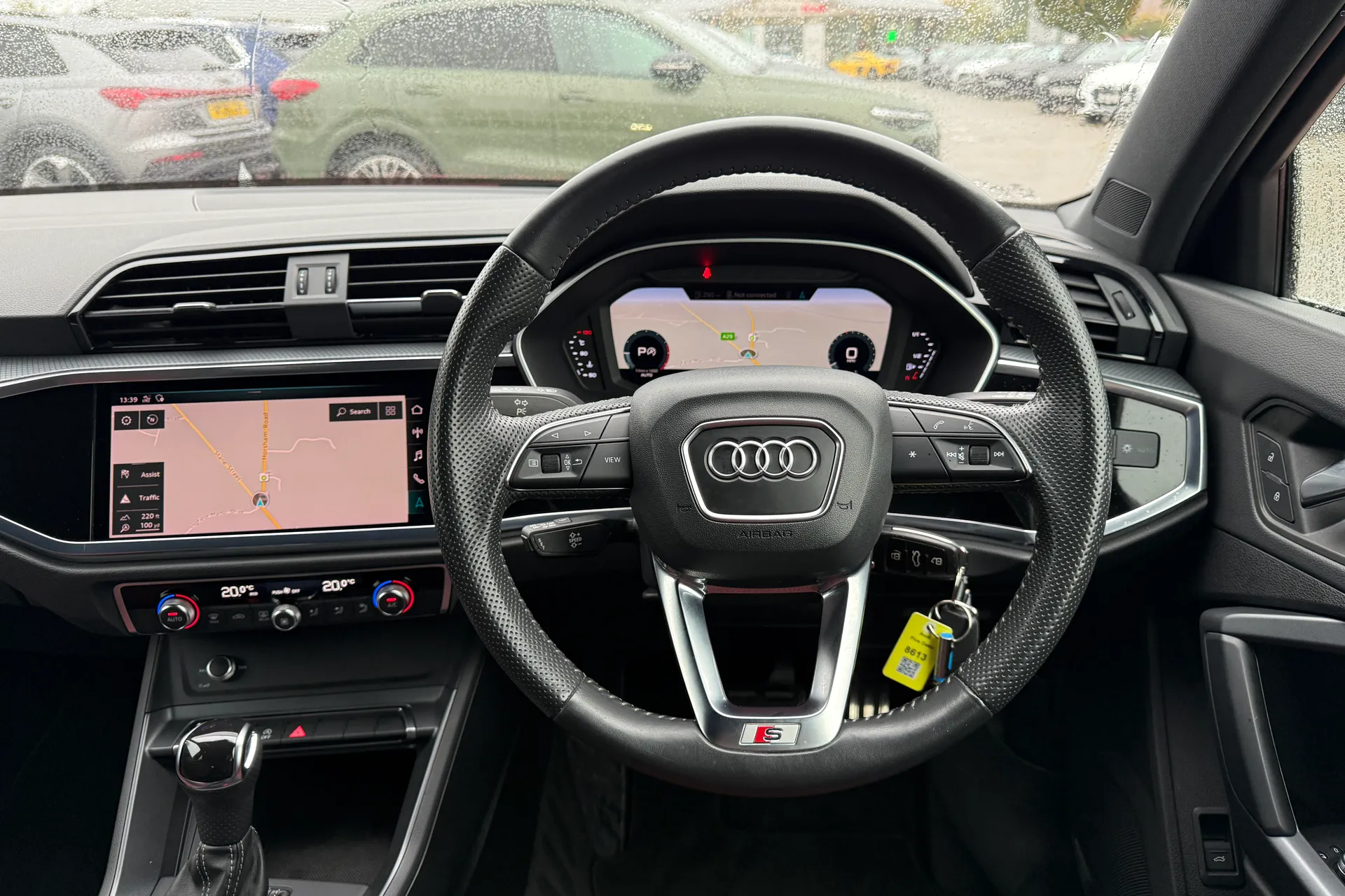 Audi Q3 thumbnail image number 6