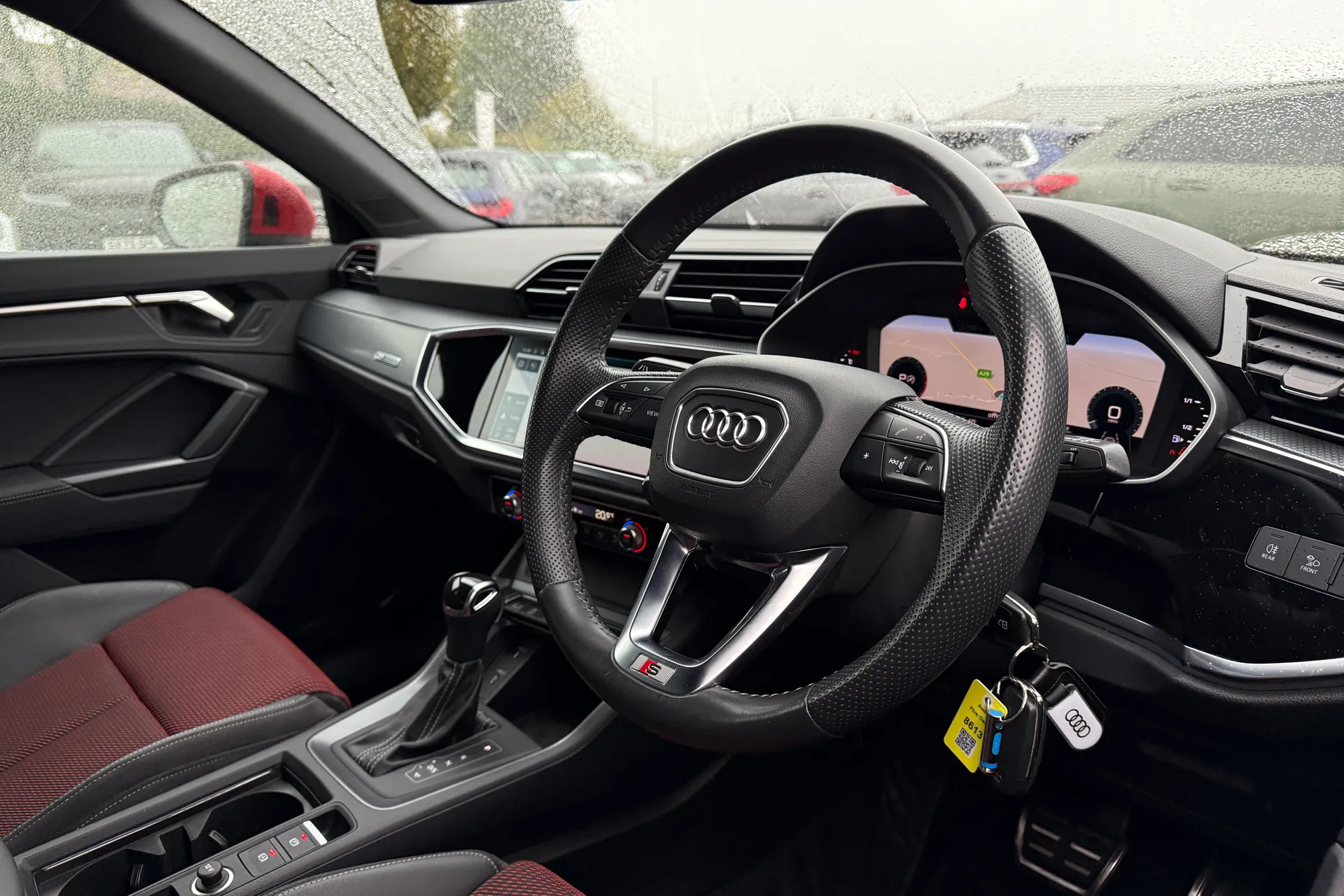 Audi Q3 thumbnail image number 27
