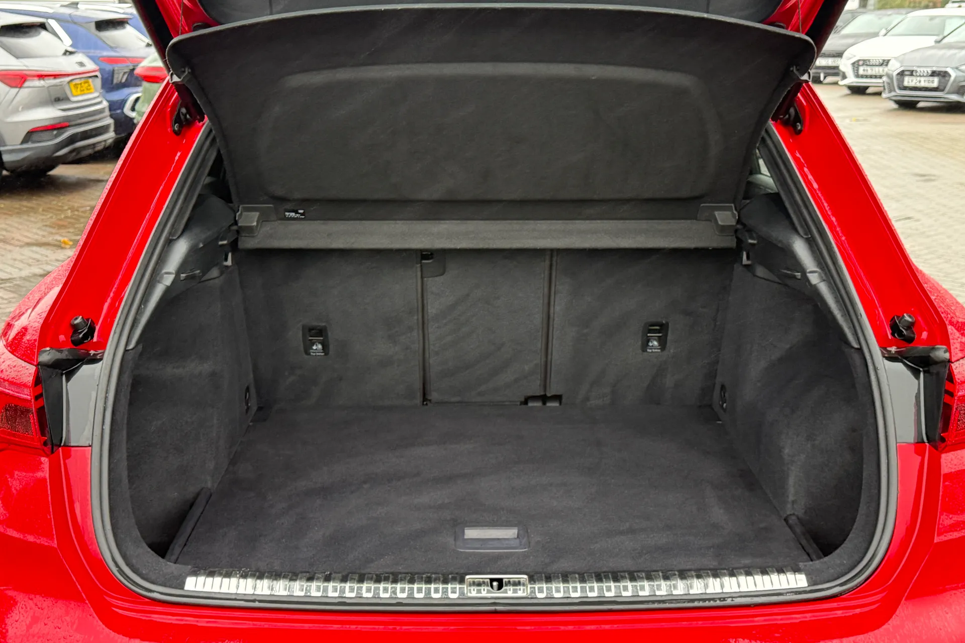 Audi Q3 thumbnail image number 34
