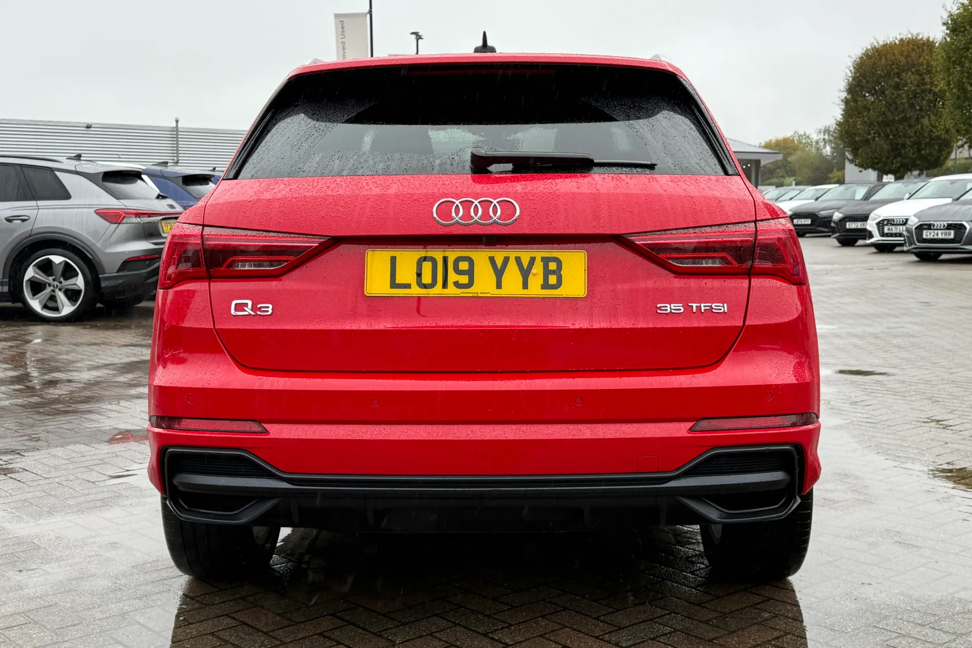 Audi Q3 thumbnail image number 32