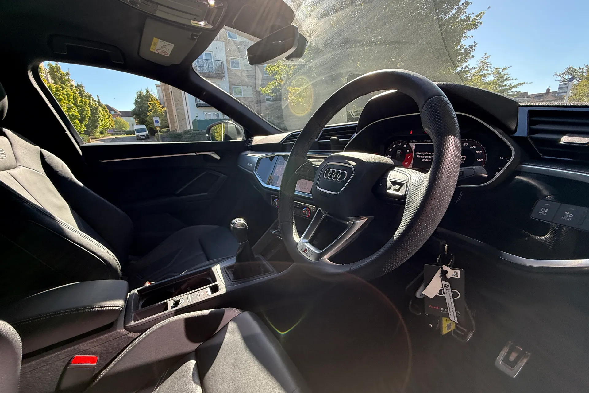 Audi Q3 thumbnail image number 27