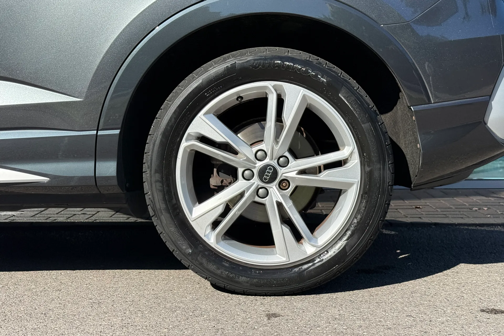 Audi Q3 thumbnail image number 46