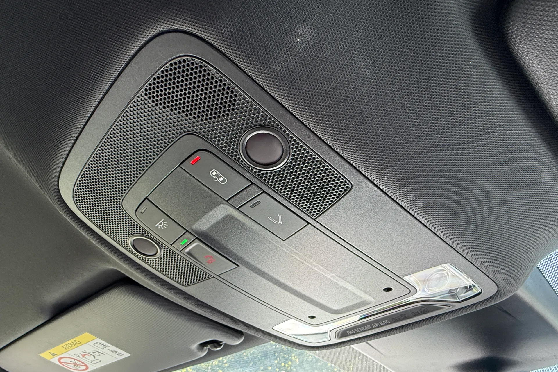 Audi Q3 thumbnail image number 25