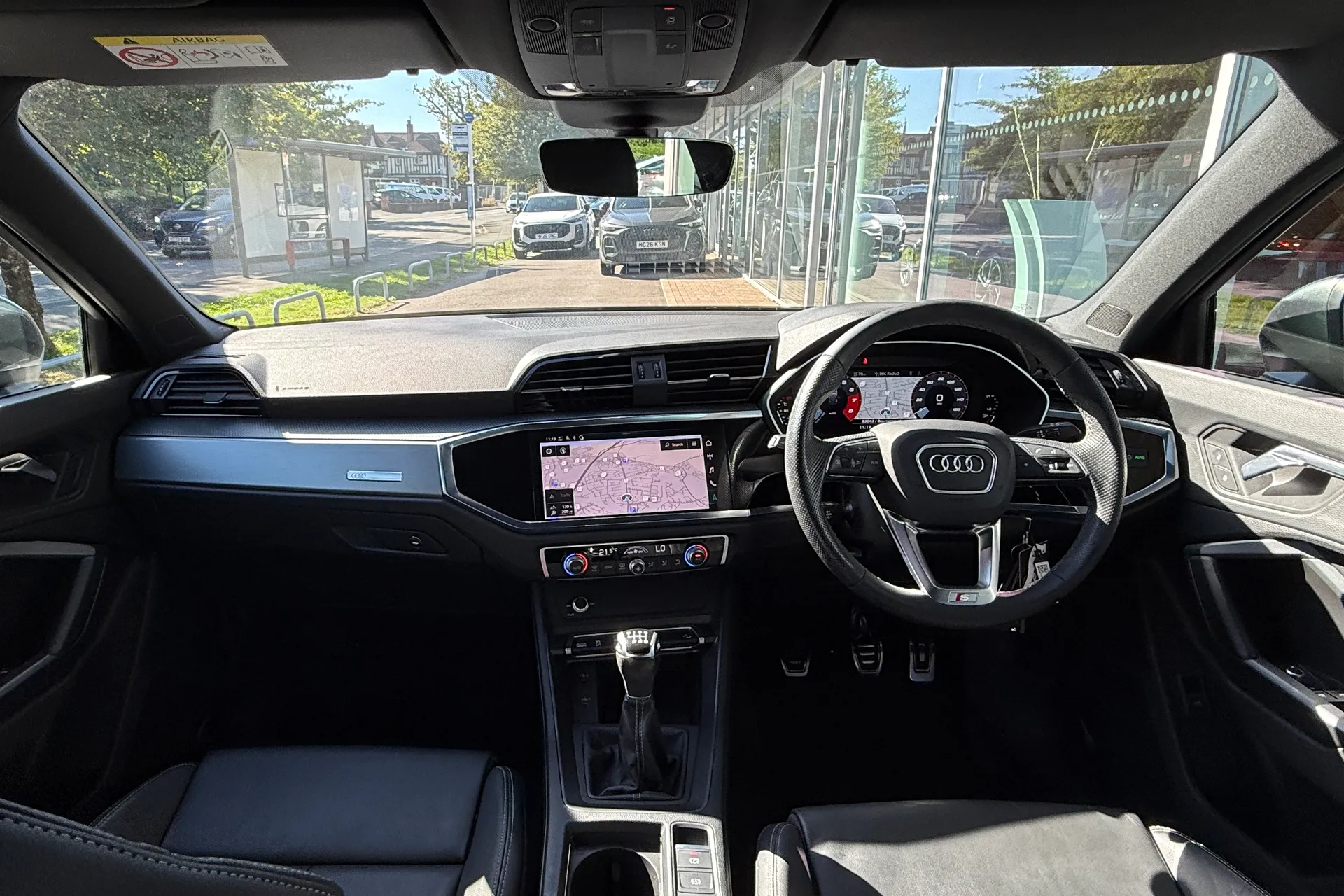 Audi Q3 thumbnail image number 3