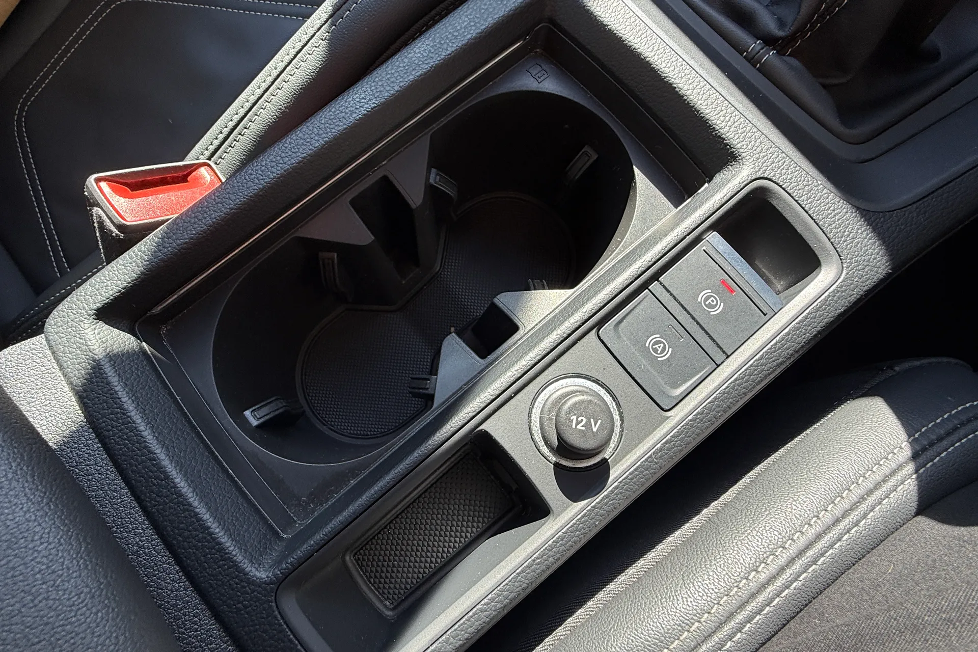 Audi Q3 thumbnail image number 24