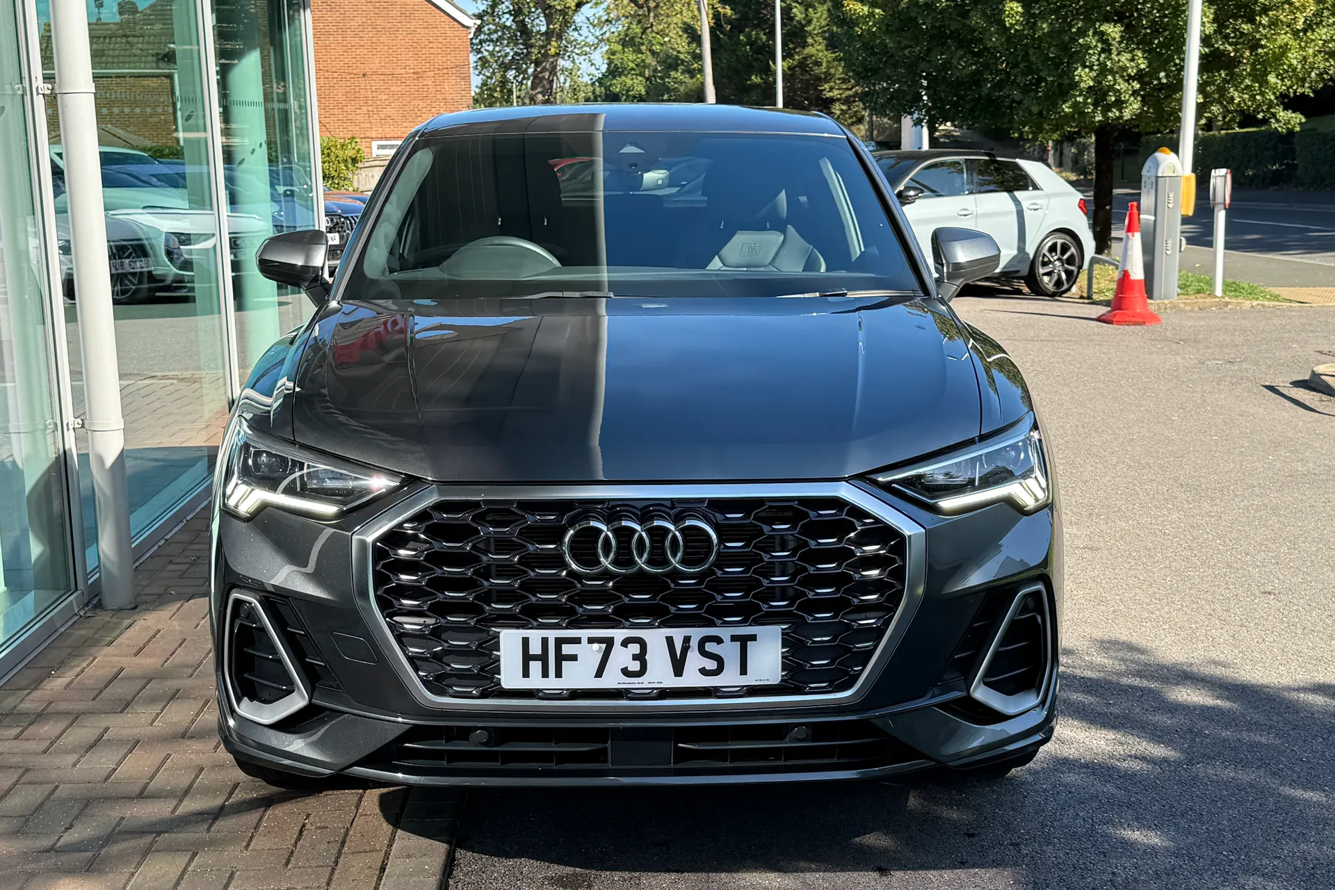 Audi Q3 thumbnail image number 53